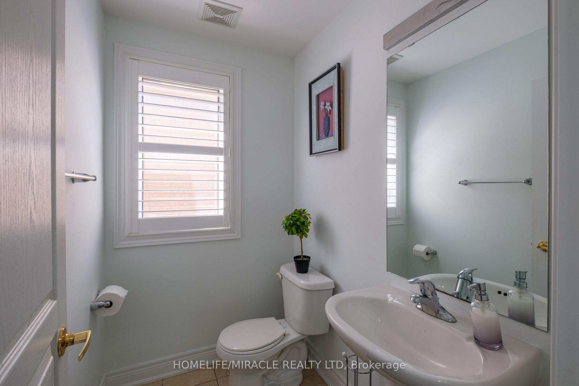 Photo 10 of 5 Meltwater Crescent, Brampton, Bram East — HOMEH