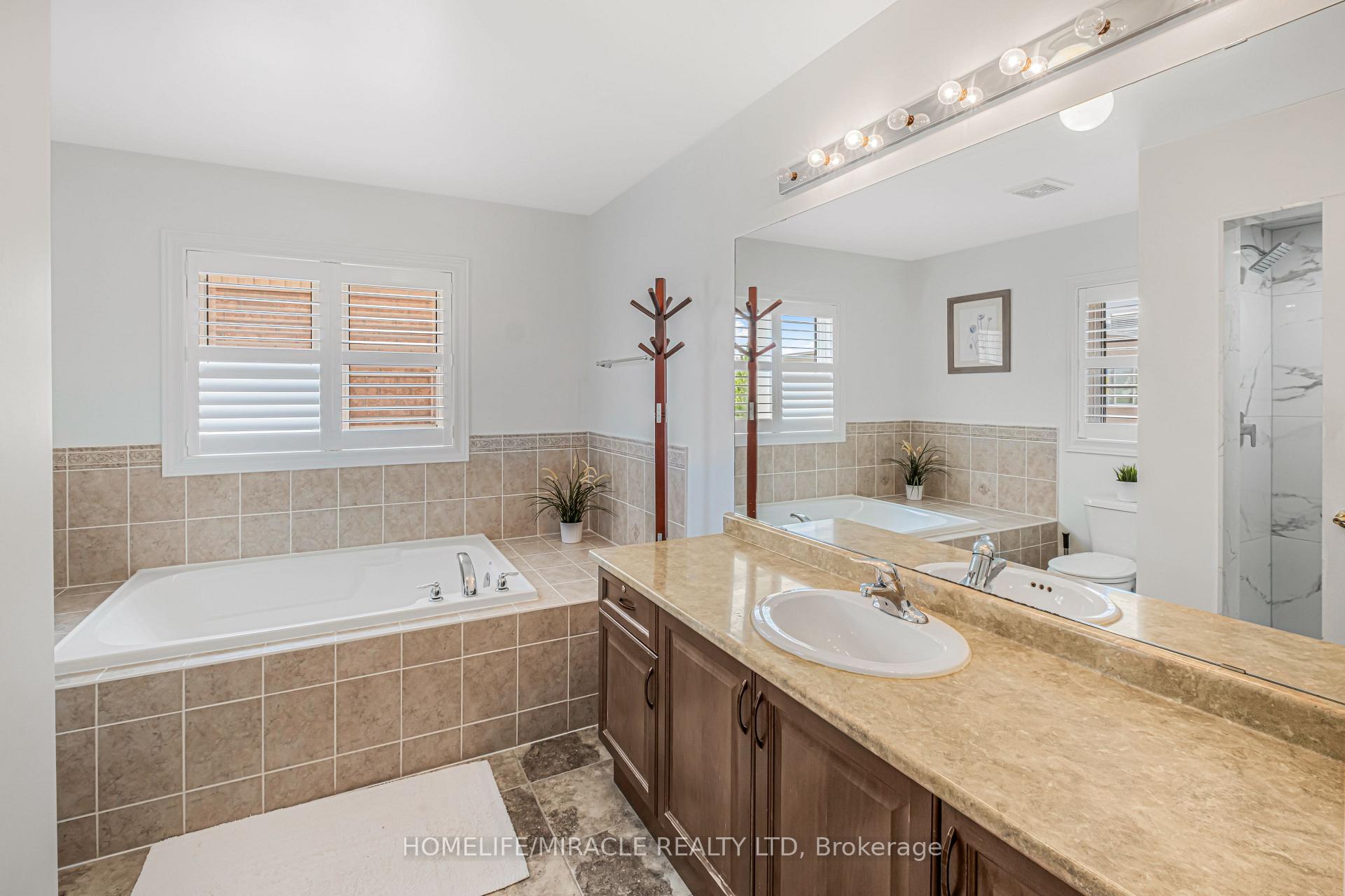 Photo 3 of 5 Meltwater Crescent, Brampton, Bram East — HOMEH