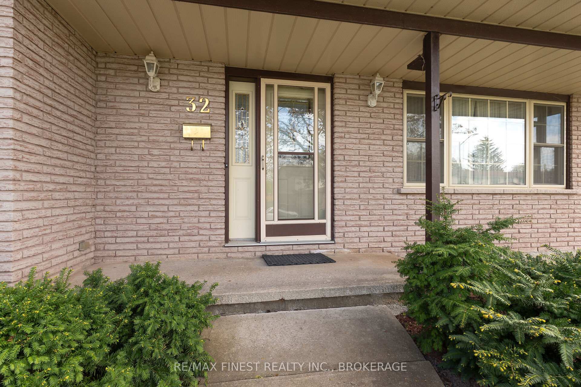 Photo 2 of 32 Bonny Lane, Kingston, Kingston East (Incl Barret Crt) — HOMEH