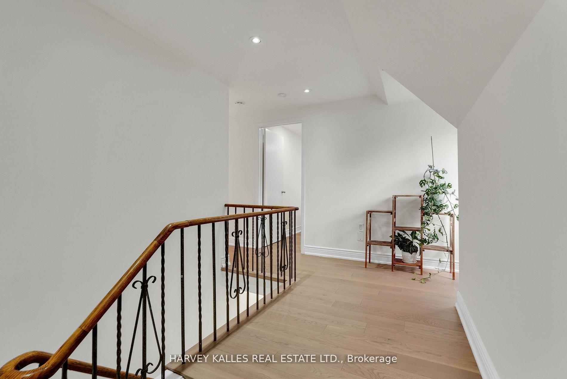 Photo 3 of 36 Aberfeldy Crescent, Markham, German Mills — HOMEH
