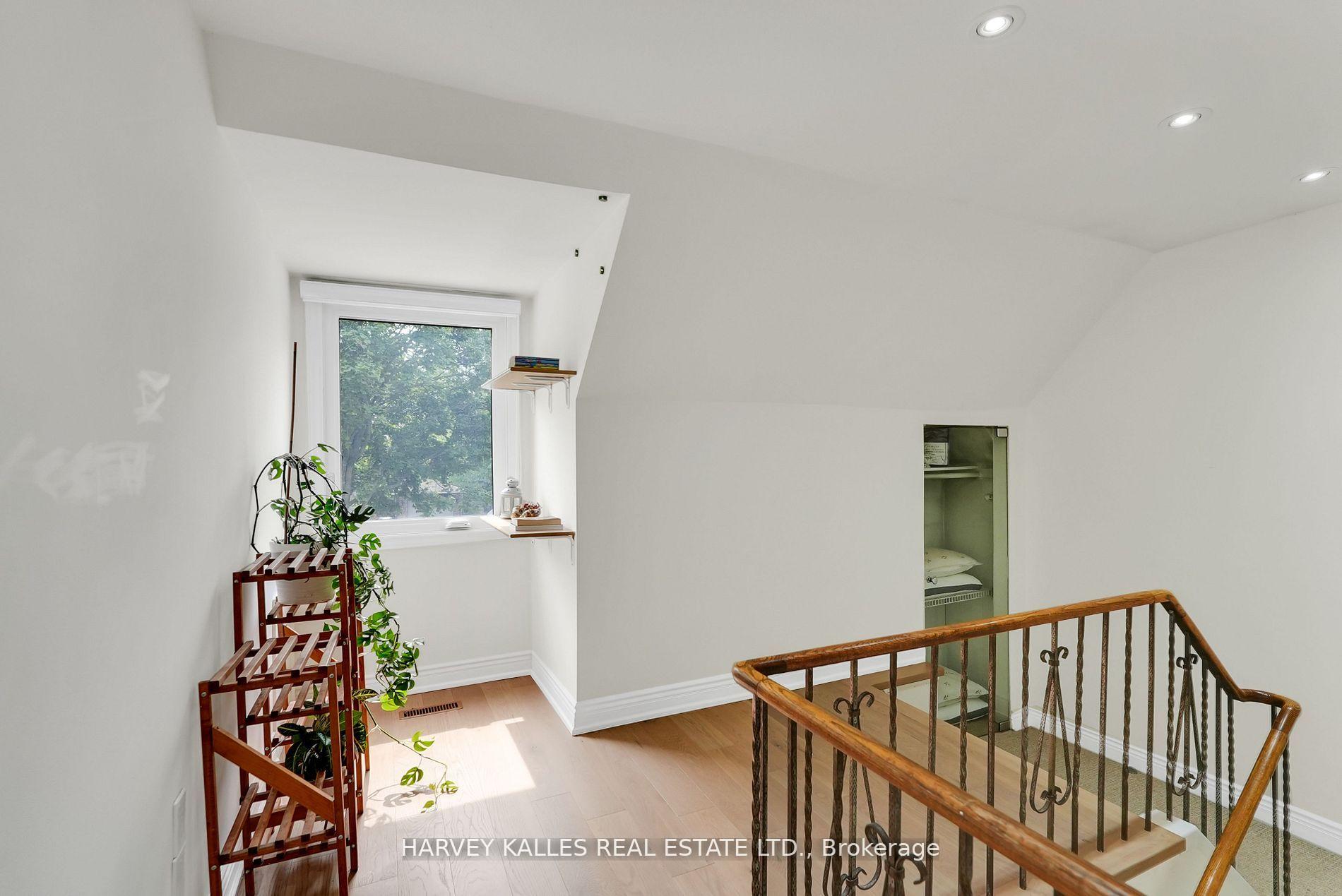 Photo 19 of 36 Aberfeldy Crescent, Markham, German Mills — HOMEH