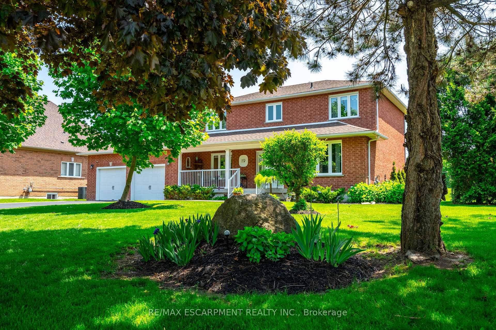 Photo 48 of 19 Savona Crescent, Hamilton, Rural Flamborough — HOMEH