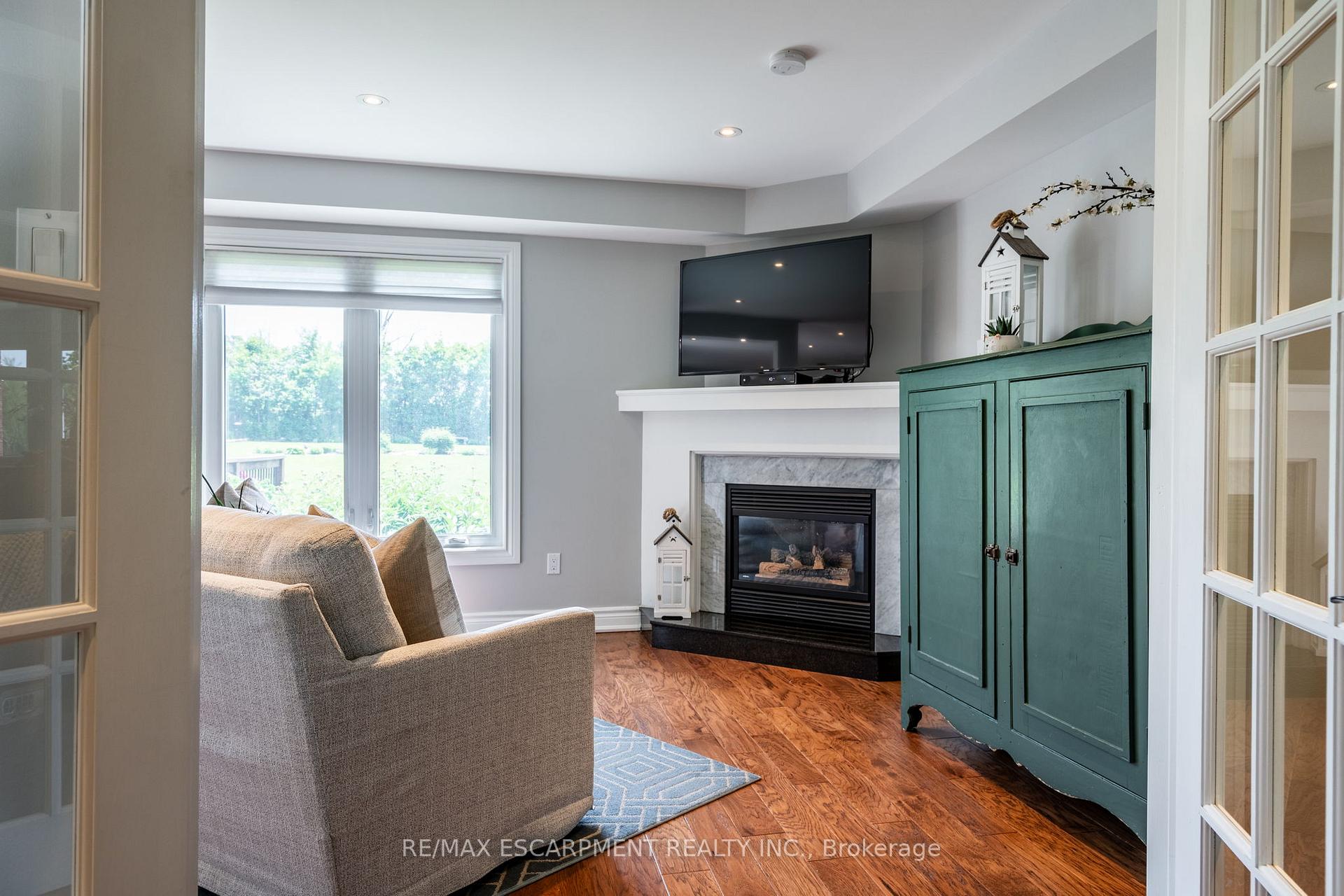 Photo 25 of 19 Savona Crescent, Hamilton, Rural Flamborough — HOMEH
