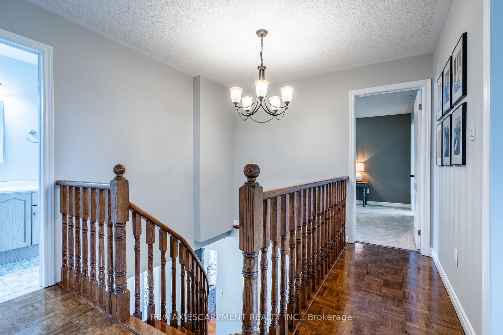 Photo 17 of 19 Savona Crescent, Hamilton, Rural Flamborough — HOMEH