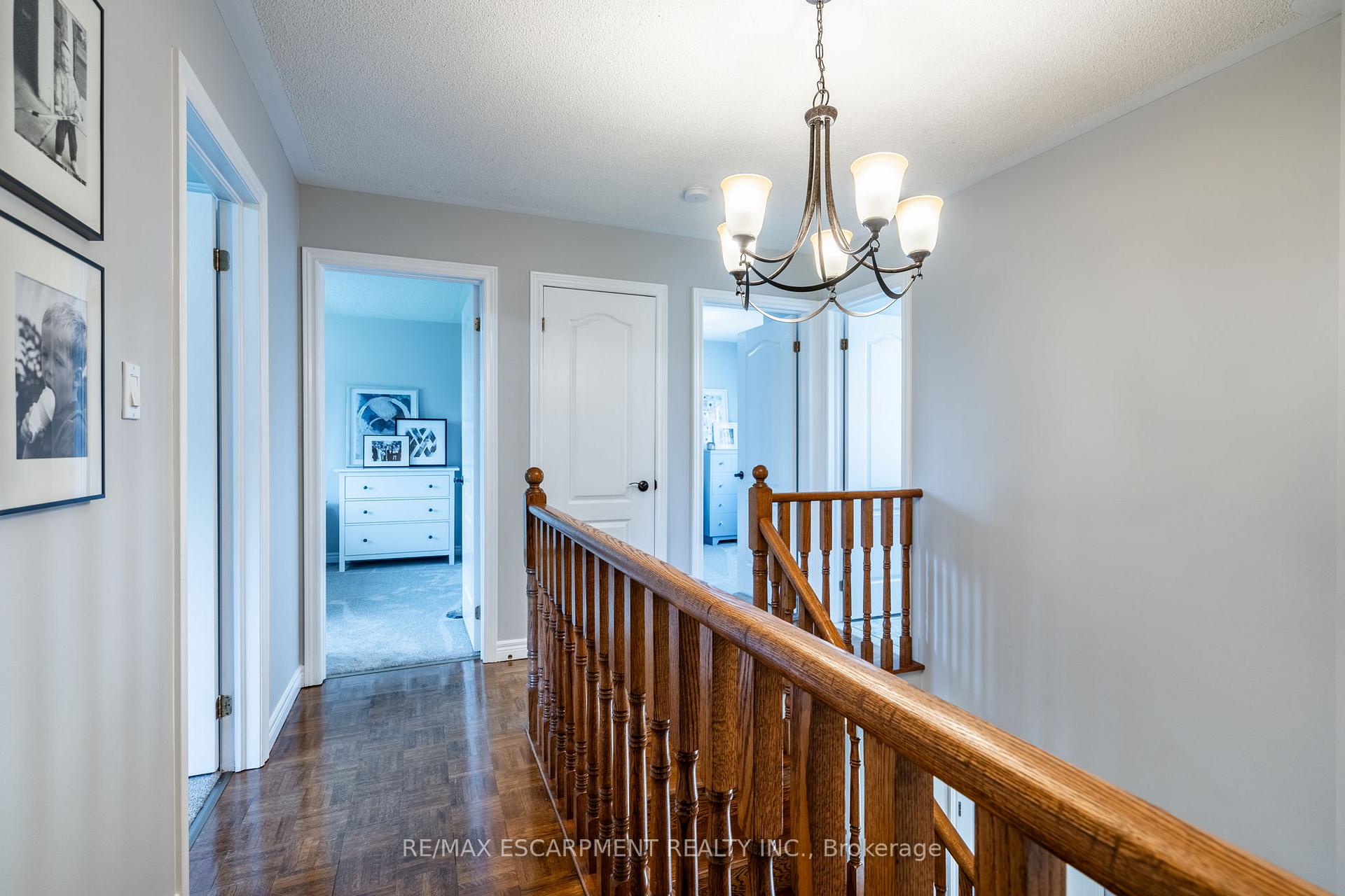 Photo 13 of 19 Savona Crescent, Hamilton, Rural Flamborough — HOMEH