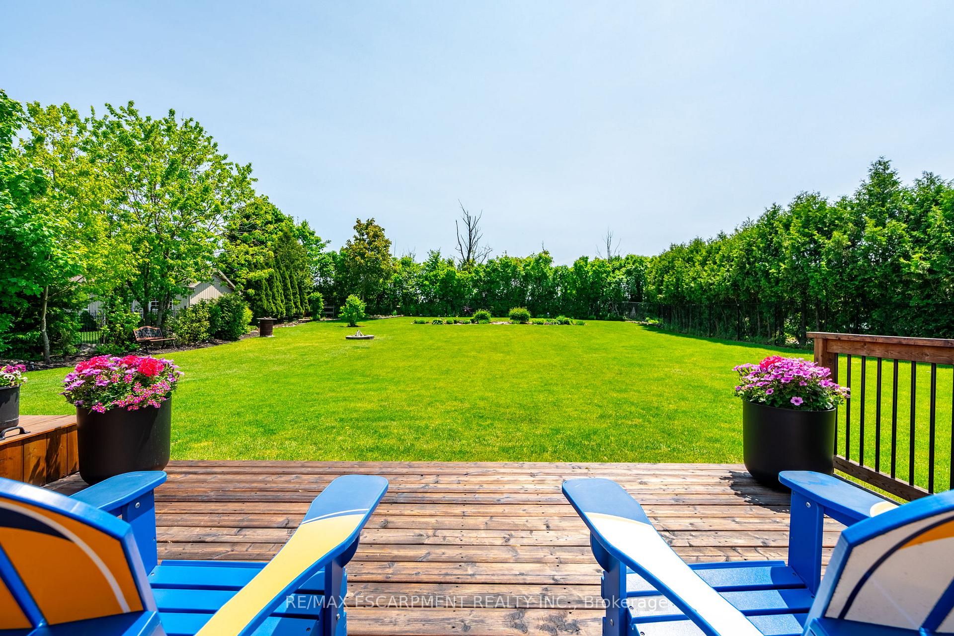 Photo 30 of 19 Savona Crescent, Hamilton, Rural Flamborough — HOMEH