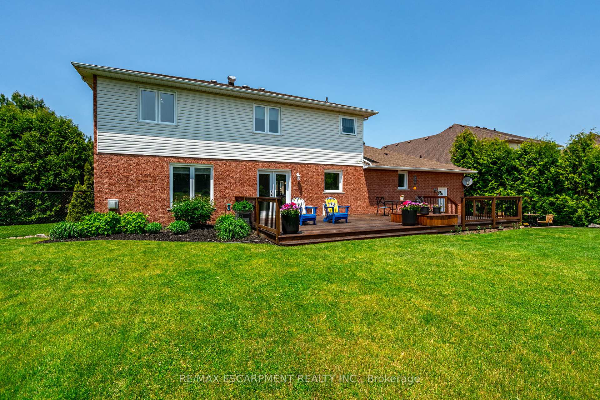 Photo 32 of 19 Savona Crescent, Hamilton, Rural Flamborough — HOMEH