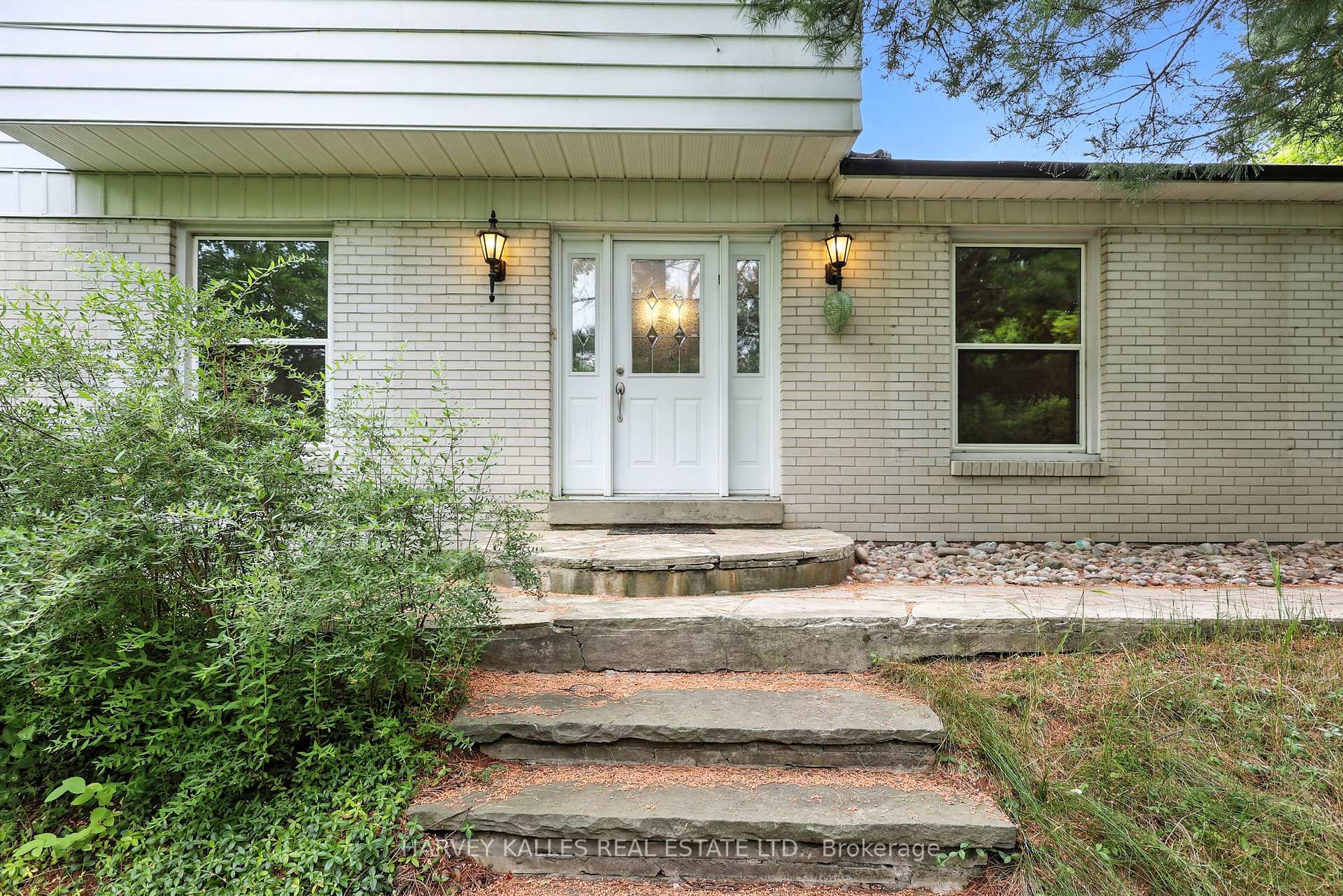 Front of 62 Aberfeldy Crescent