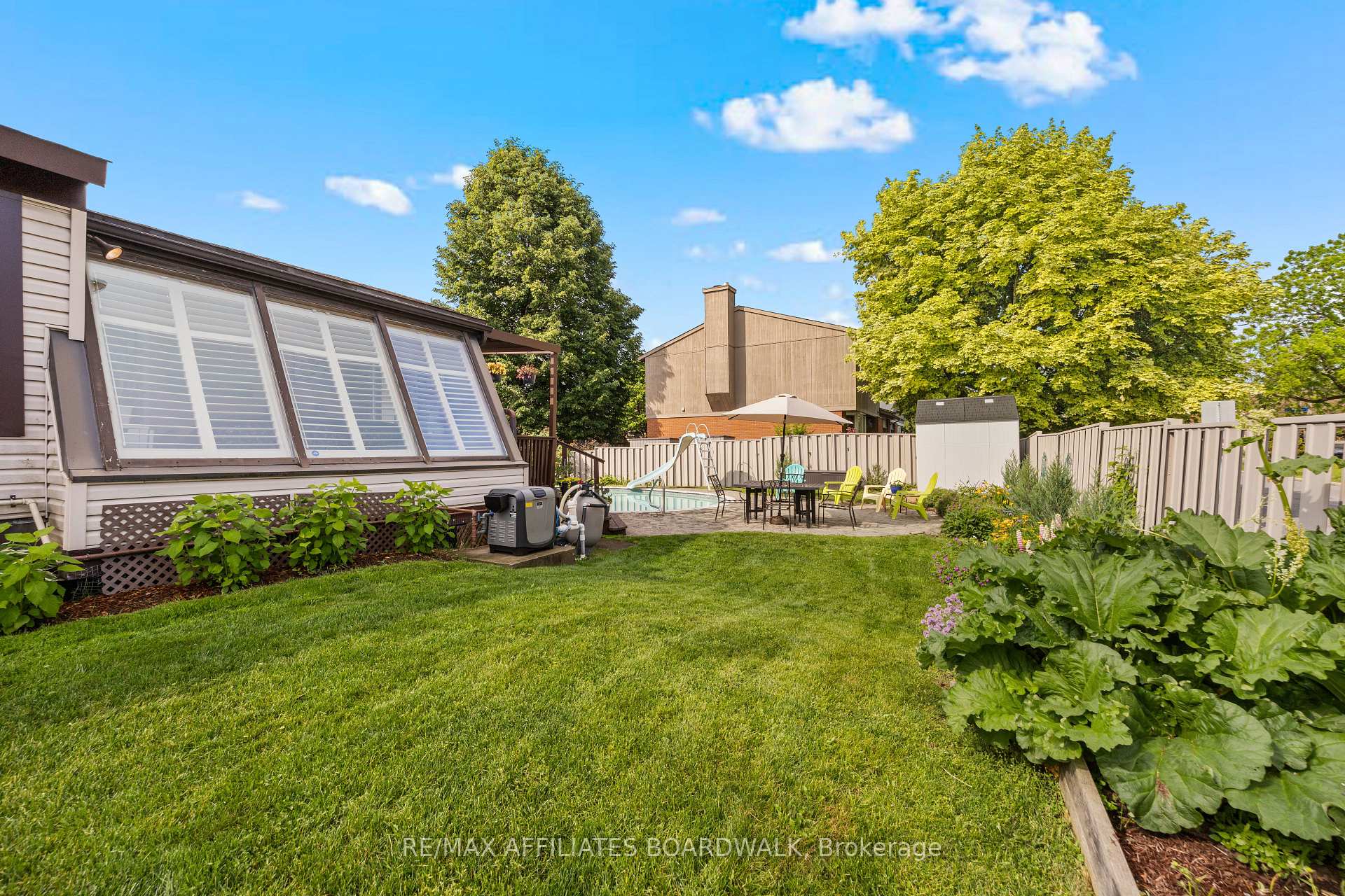 Photo 1 of 2 Liveoak Crescent, Ottawa, Barrhaven - Pheasant Run — HOMEH