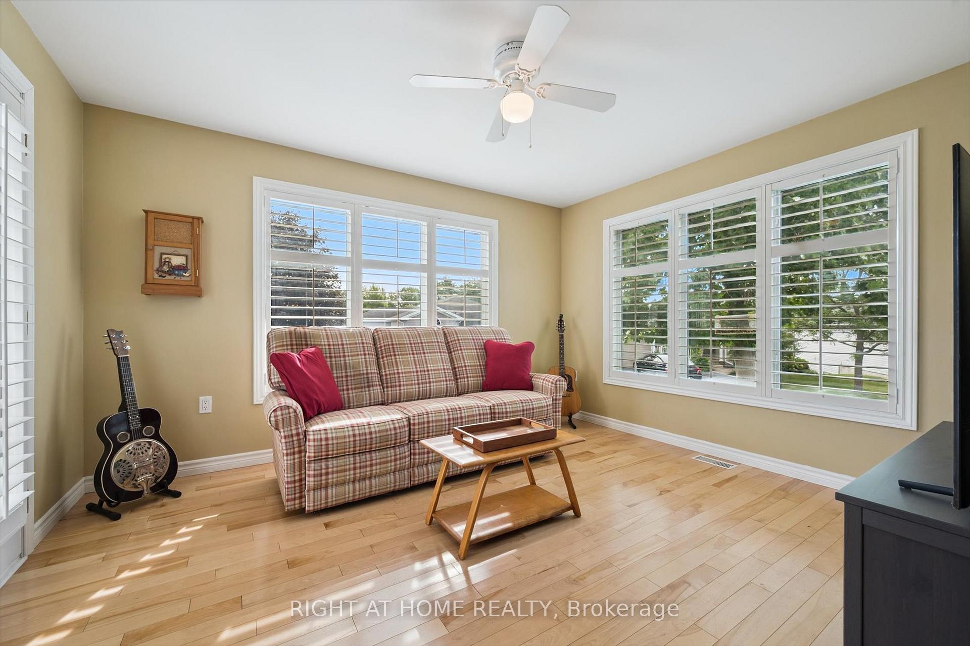 Photo 16 of 124 Crumlin Lane, Hamilton, Freelton — HOMEH