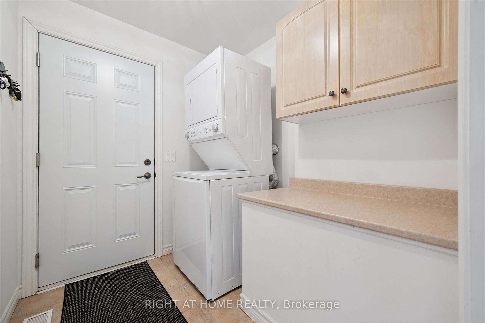 Photo 17 of 124 Crumlin Lane, Hamilton, Freelton — HOMEH