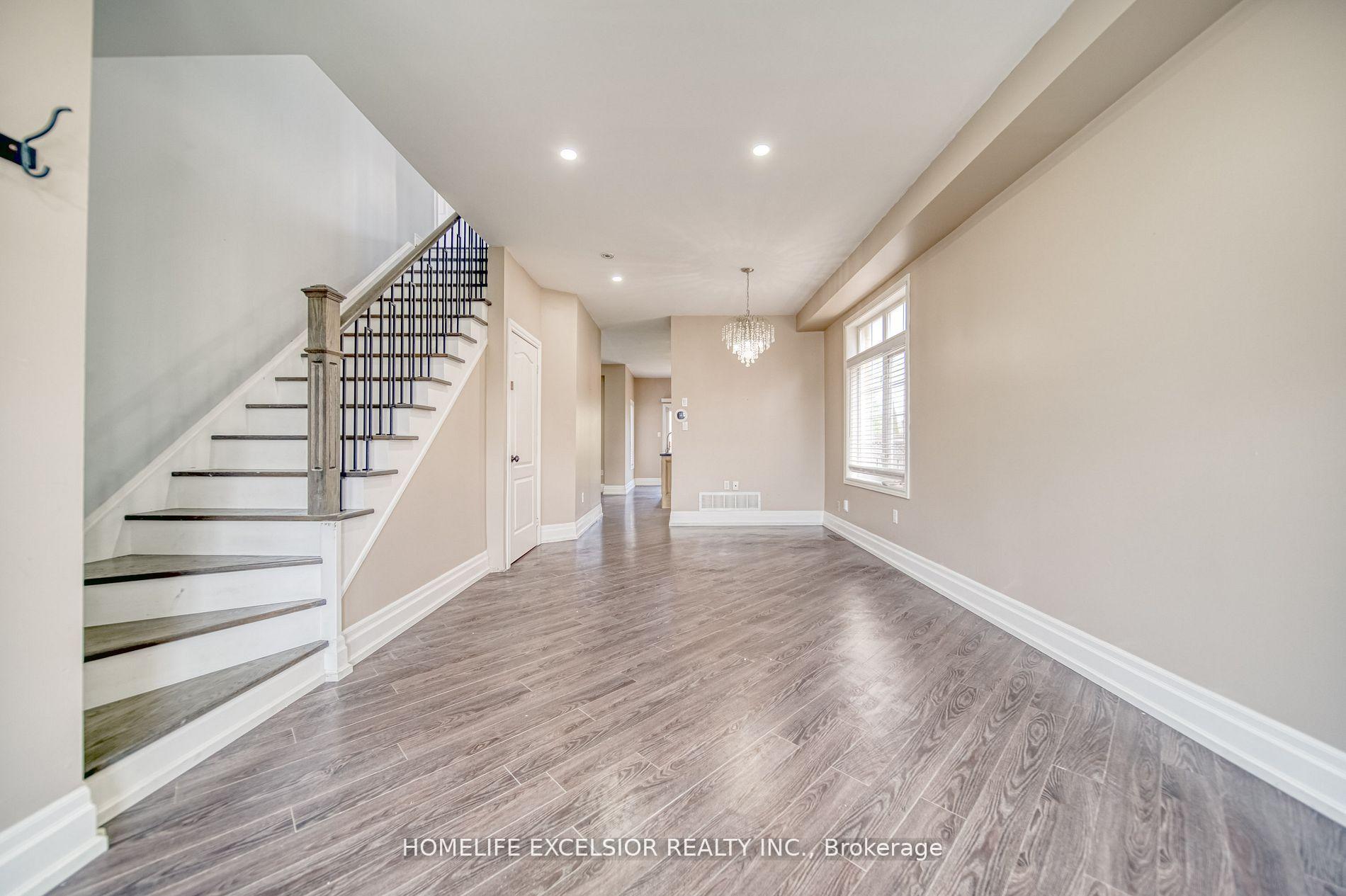 Photo 4 of 268 America Avenue, Vaughan, Maple — HOMEH