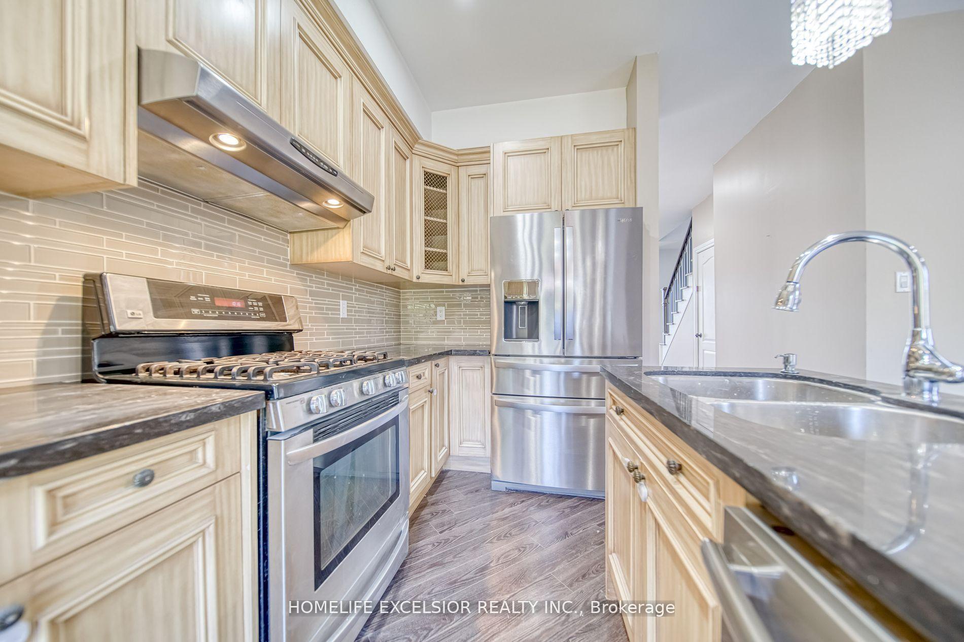 Photo 15 of 268 America Avenue, Vaughan, Maple — HOMEH