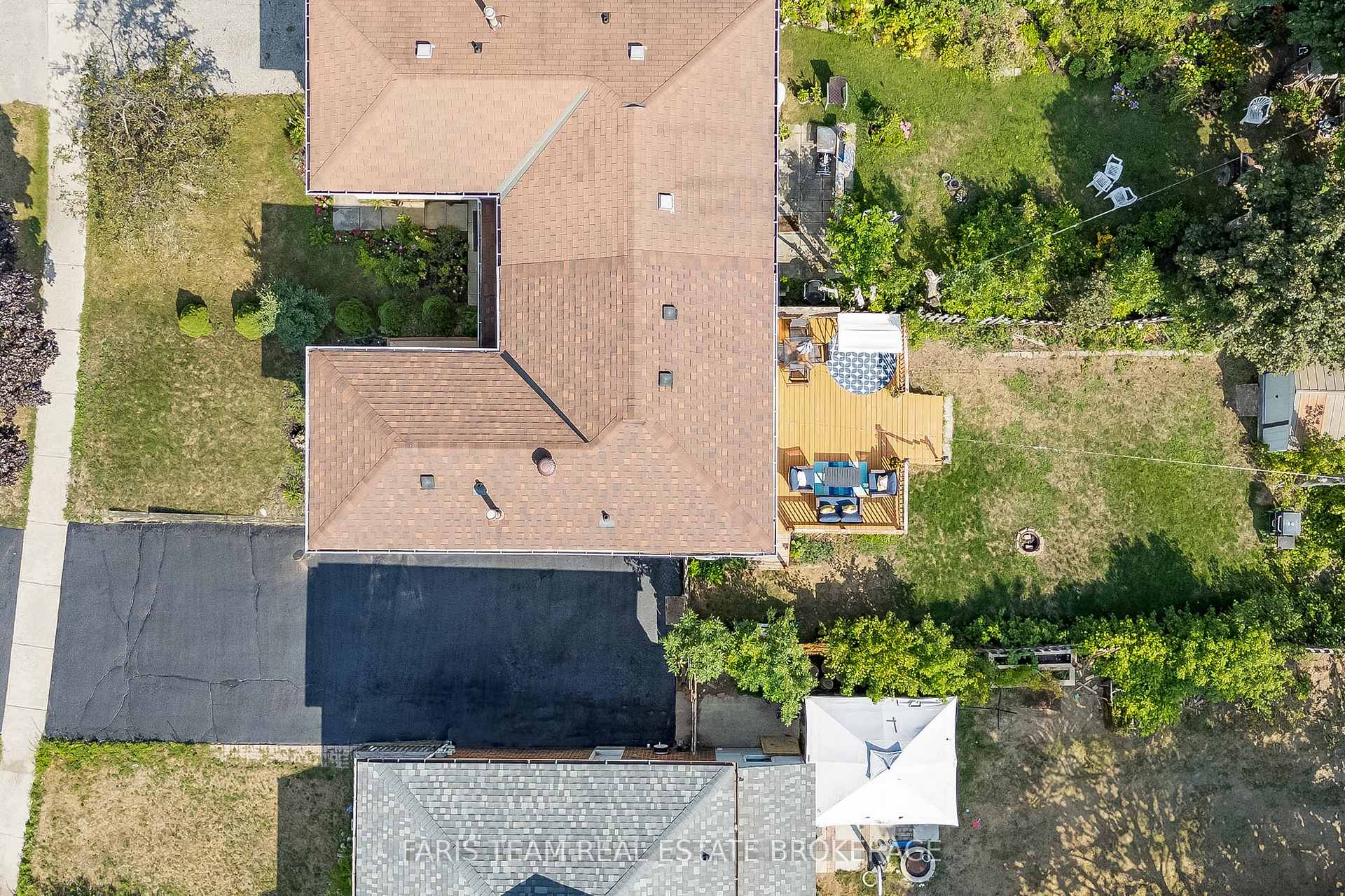 Photo 25 of 9 Christie Crescent, Barrie, Letitia Heights — HOMEH