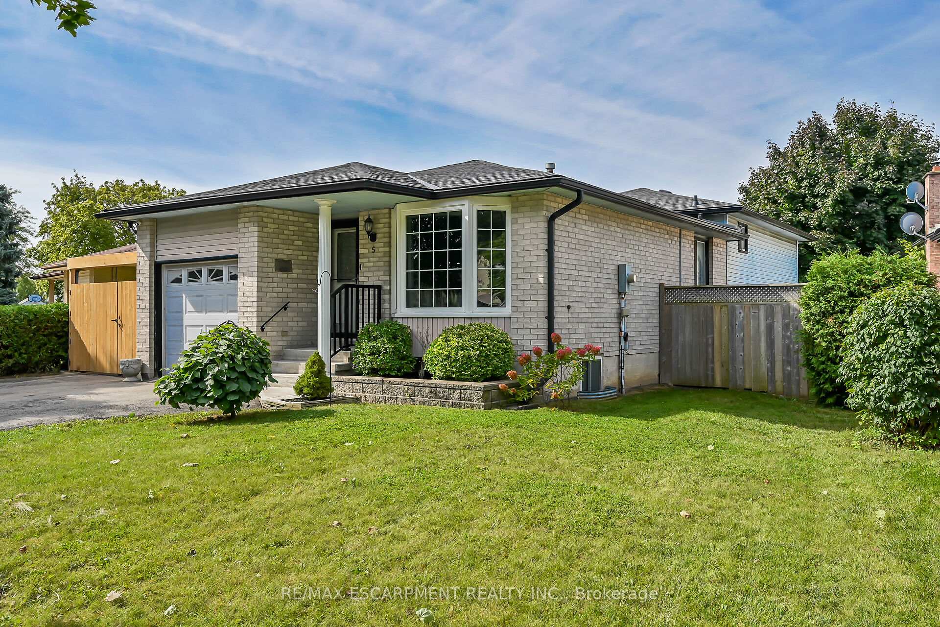 Photo 23 of 5 Ridell Crescent, Hamilton, Stoney Creek — HOMEH