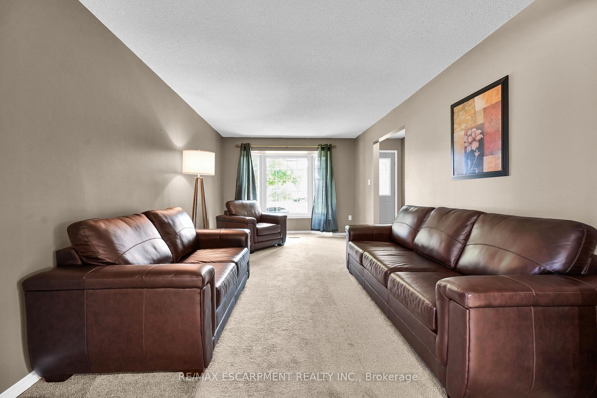 Photo 8 of 5 Ridell Crescent, Hamilton, Stoney Creek — HOMEH