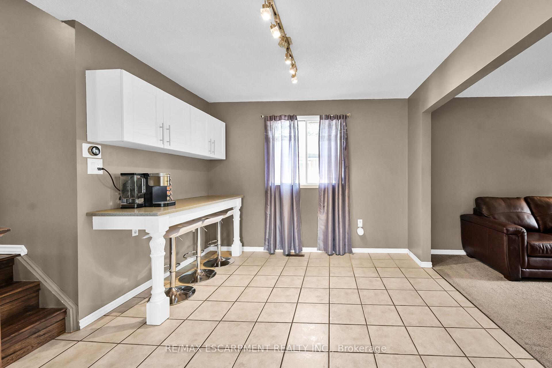 Photo 18 of 5 Ridell Crescent, Hamilton, Stoney Creek — HOMEH