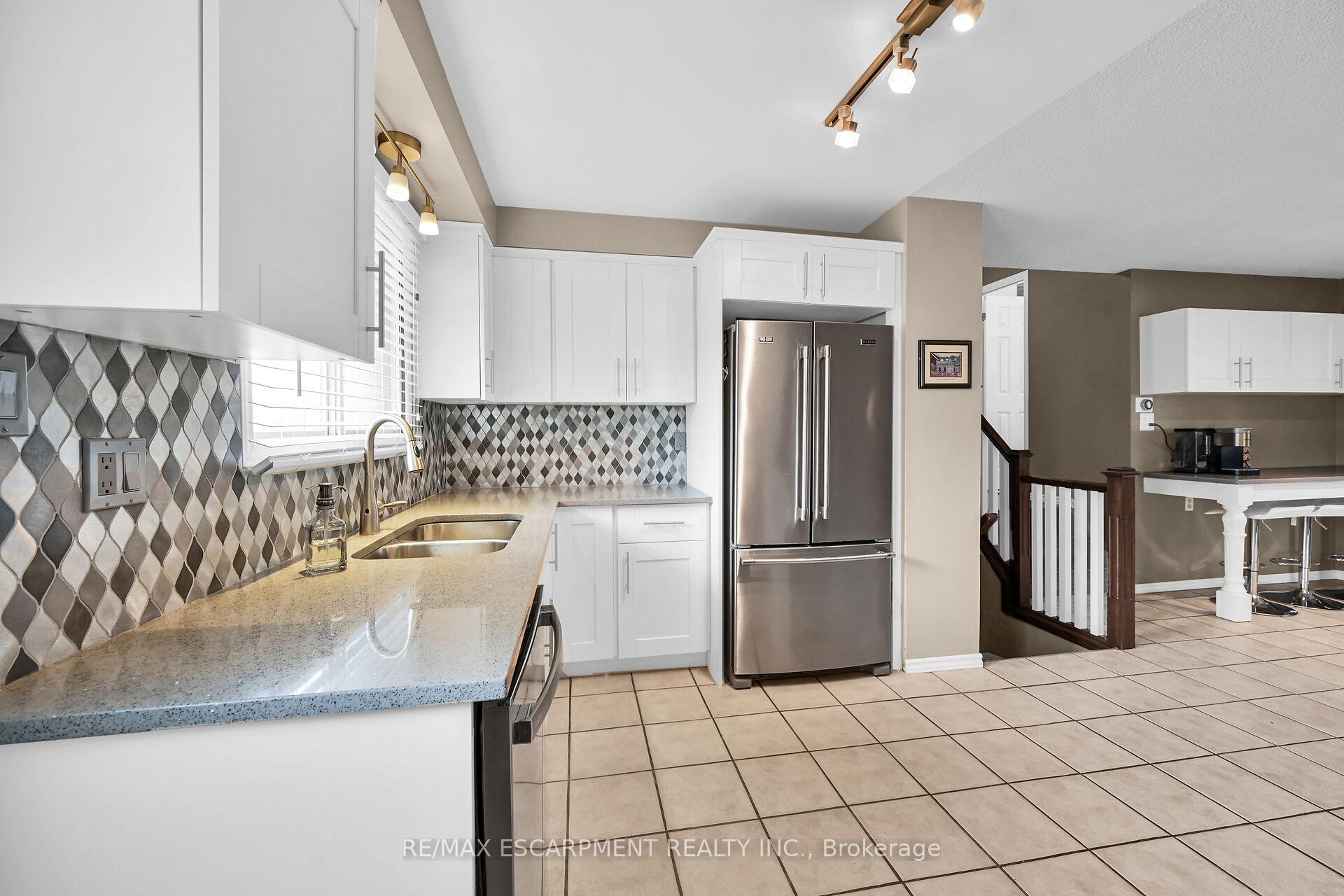 Photo 21 of 5 Ridell Crescent, Hamilton, Stoney Creek — HOMEH