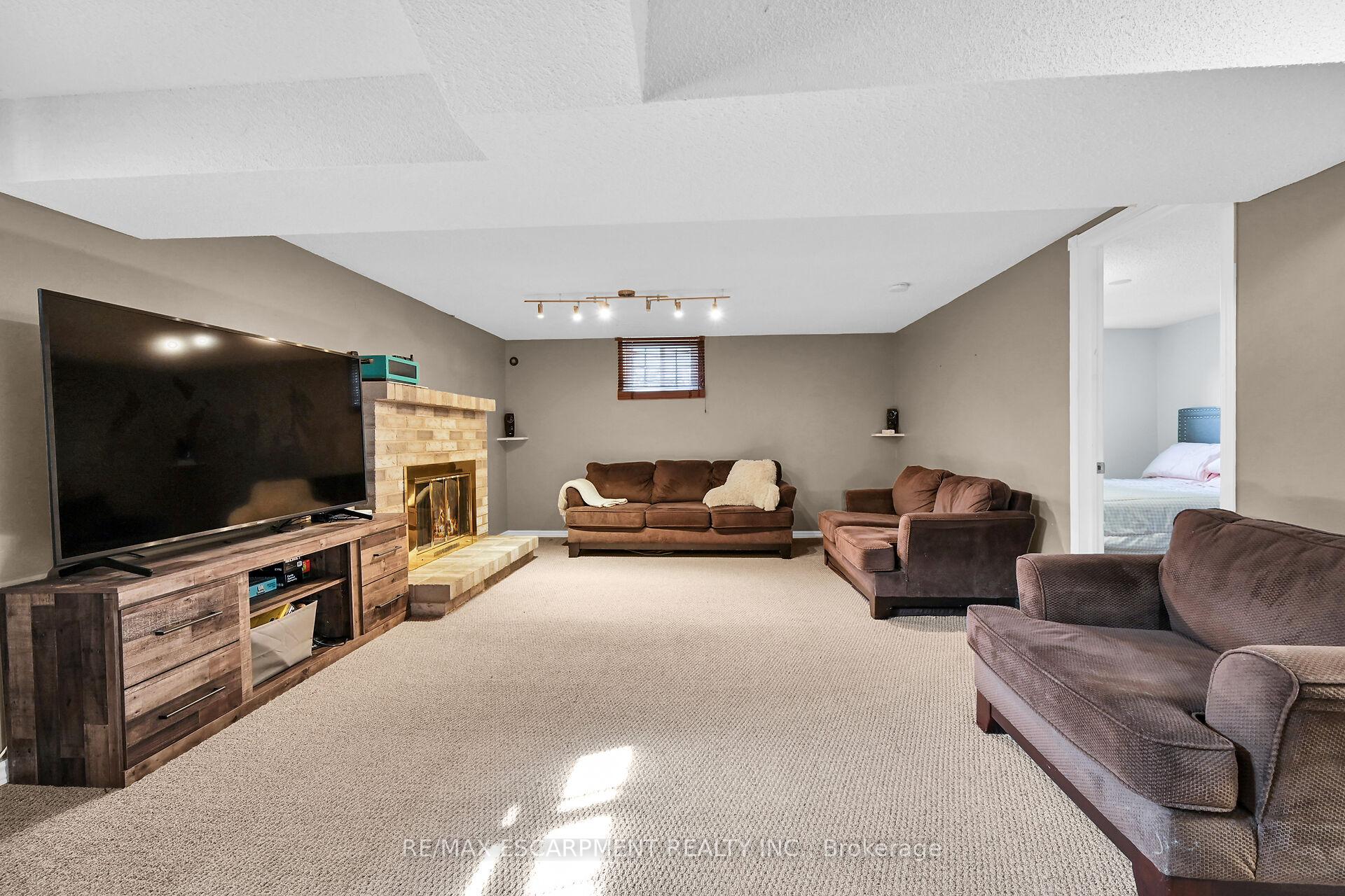 Photo 35 of 5 Ridell Crescent, Hamilton, Stoney Creek — HOMEH