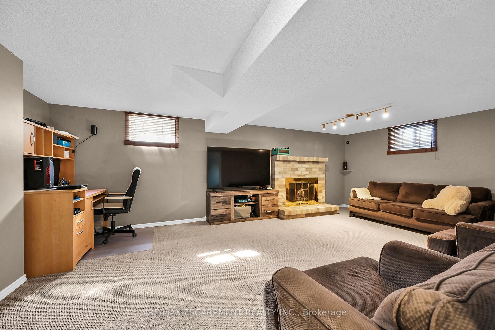 Photo 26 of 5 Ridell Crescent, Hamilton, Stoney Creek — HOMEH