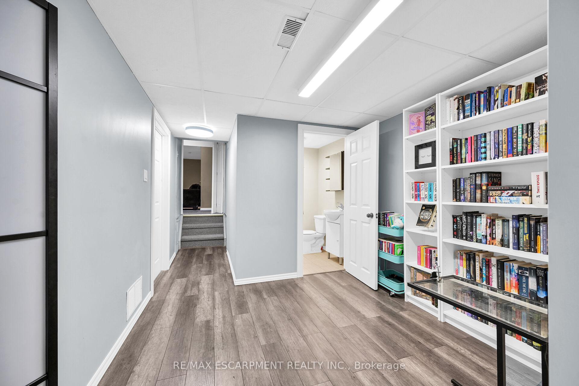 Photo 32 of 5 Ridell Crescent, Hamilton, Stoney Creek — HOMEH