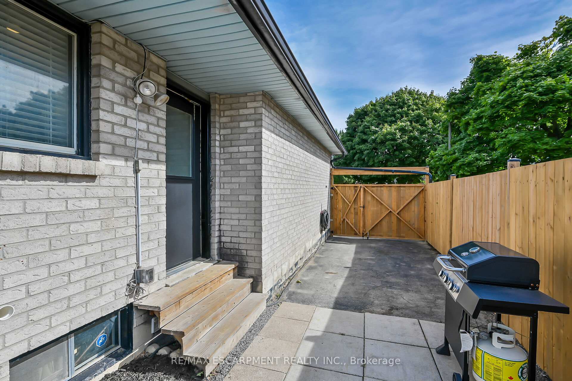 Photo 40 of 5 Ridell Crescent, Hamilton, Stoney Creek — HOMEH