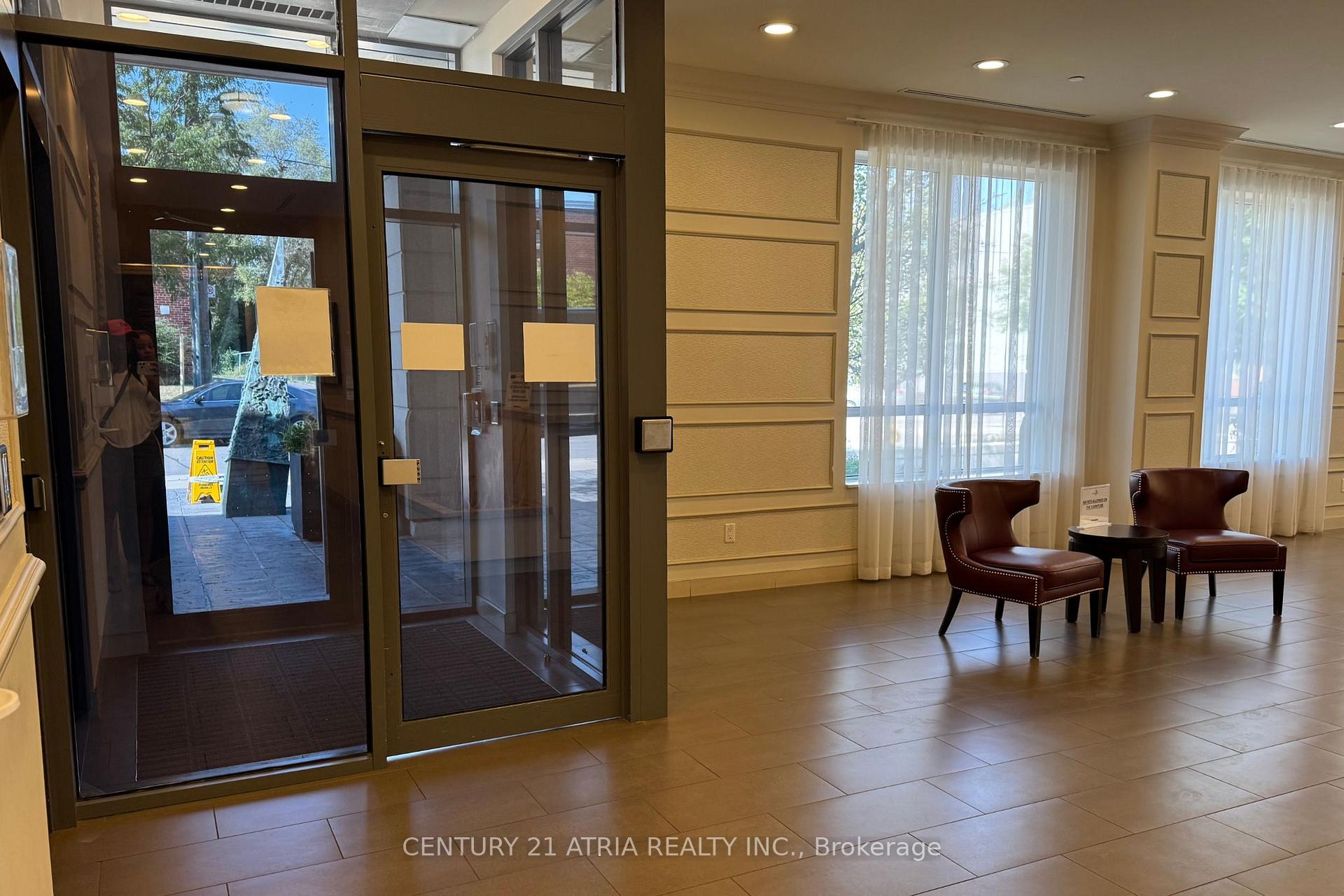 Photo 12 of Unit 408, 35 Saranac Boulevard, Toronto, Englemount-Lawrence — HOMEH