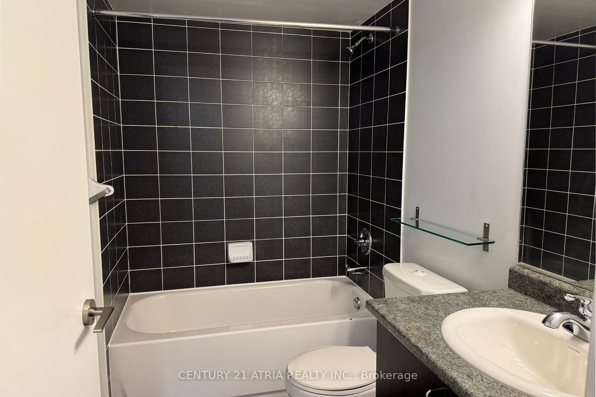 Photo 6 of Unit 408, 35 Saranac Boulevard, Toronto, Englemount-Lawrence — HOMEH