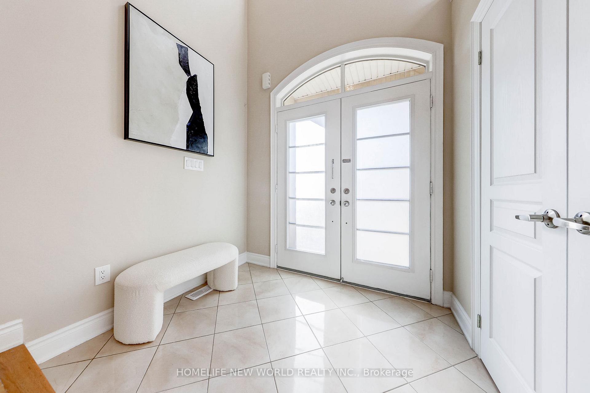 Photo 2 of 16 Randolph Drive, Vaughan, Patterson — HOMEH