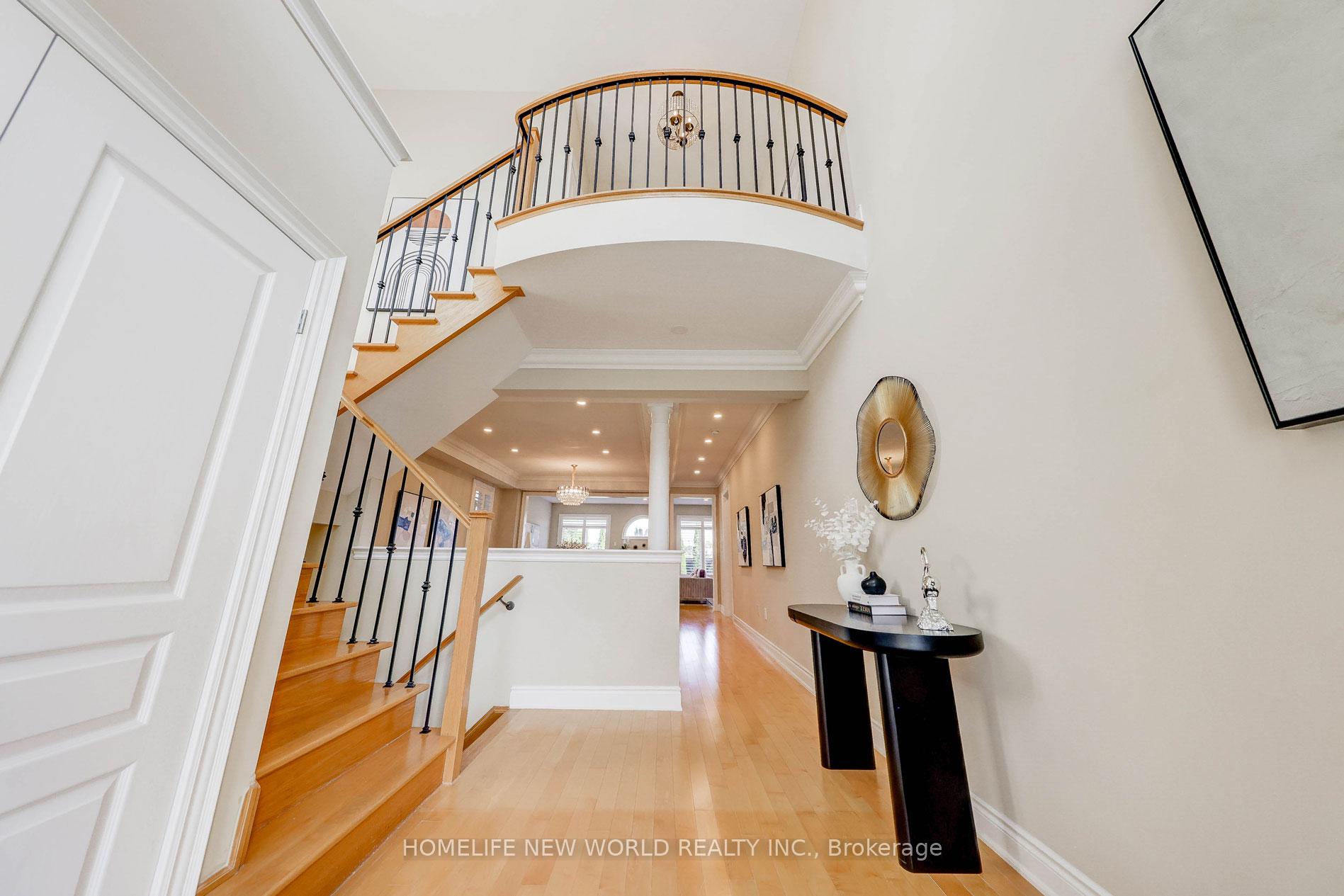 Photo 3 of 16 Randolph Drive, Vaughan, Patterson — HOMEH