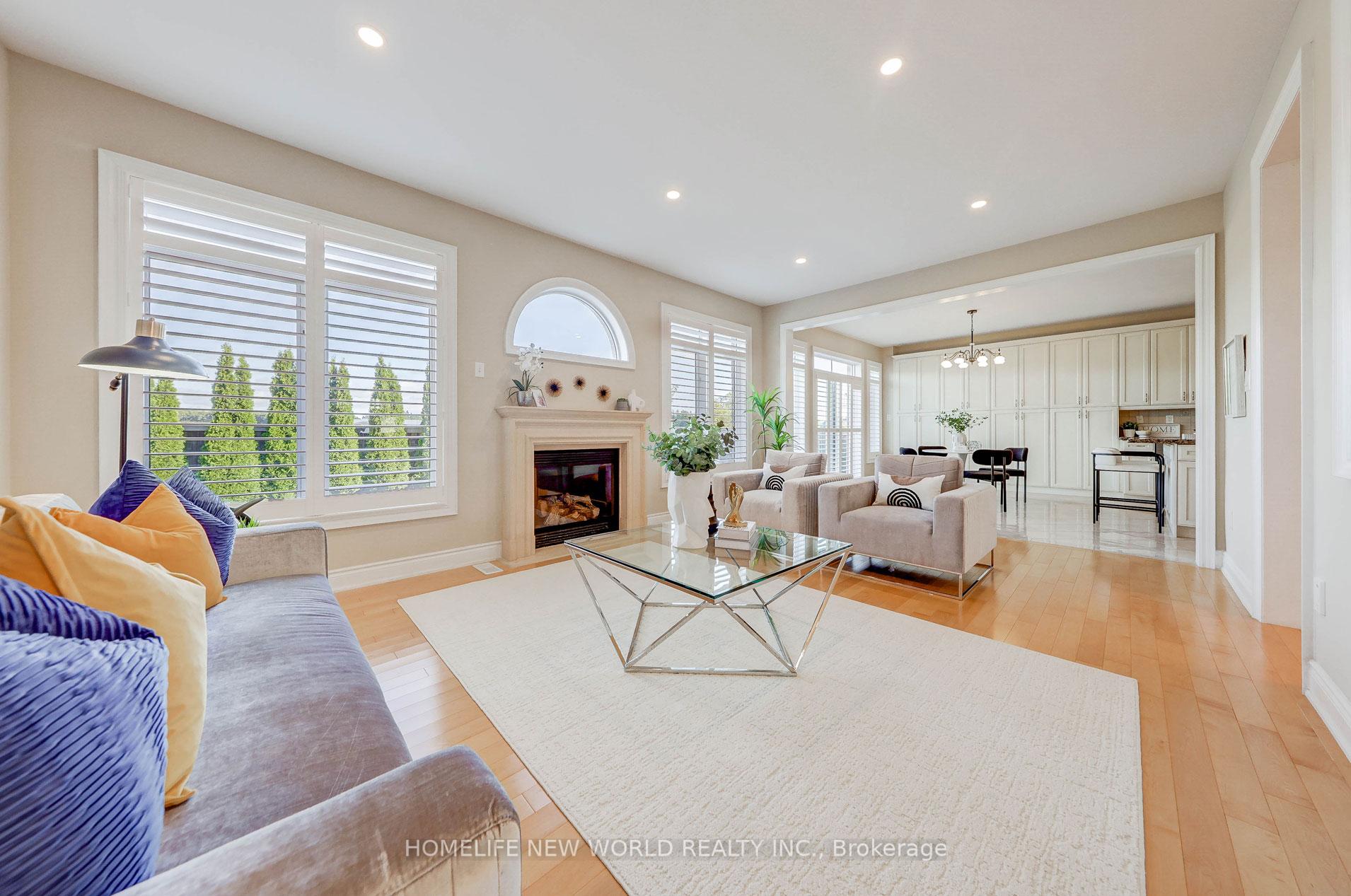 Photo 13 of 16 Randolph Drive, Vaughan, Patterson — HOMEH