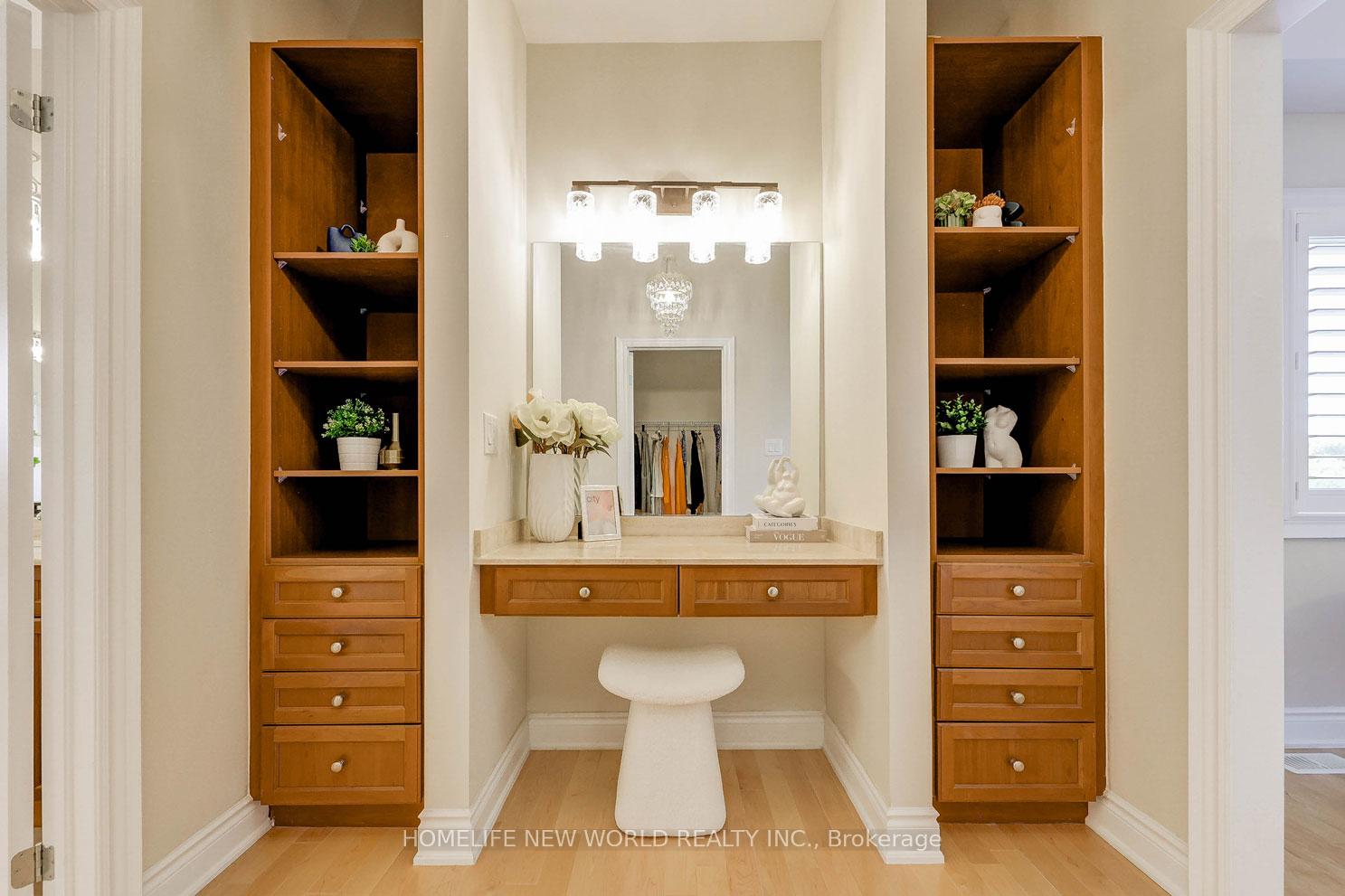 Photo 15 of 16 Randolph Drive, Vaughan, Patterson — HOMEH