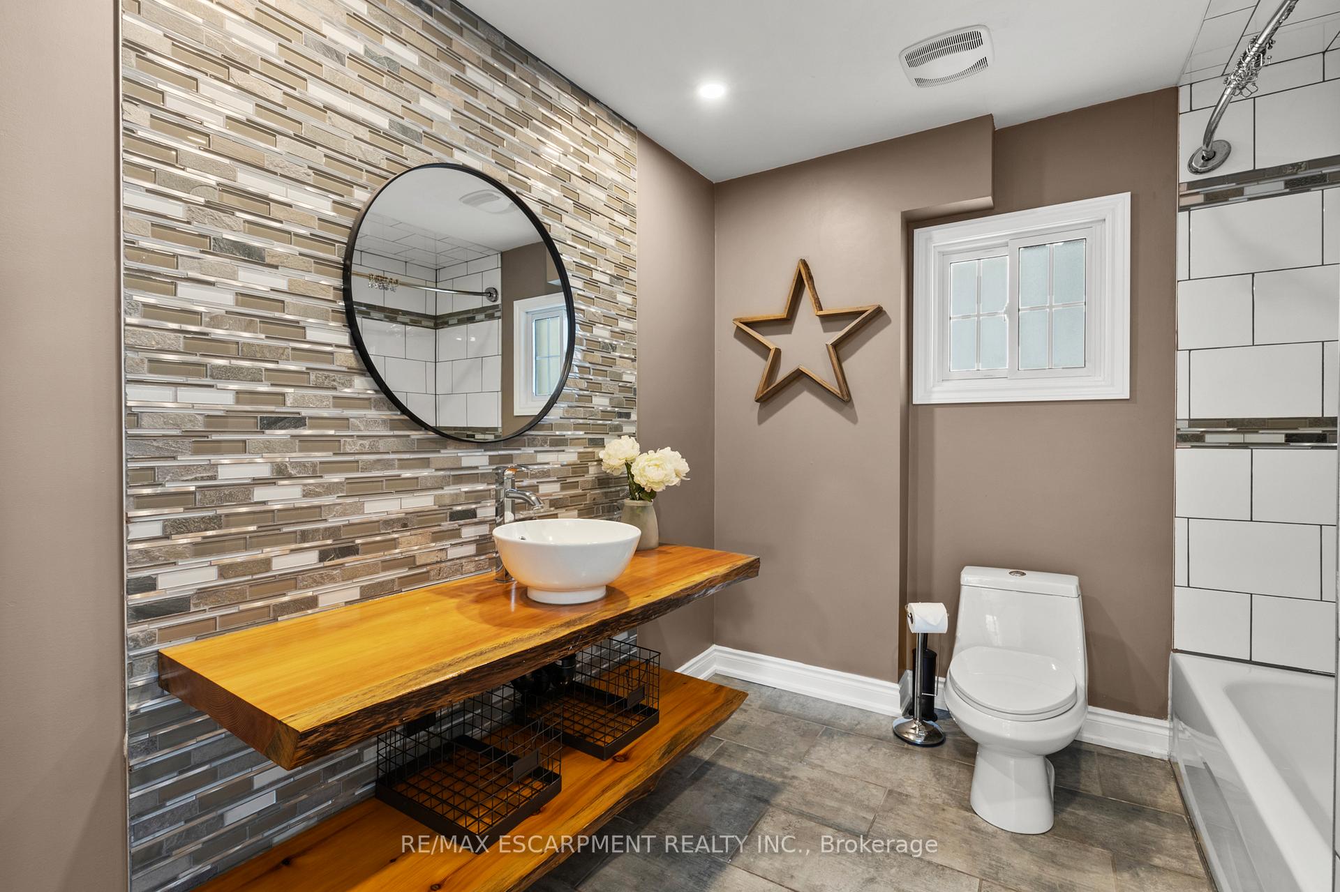 Photo 19 of 206 Niagara Falls Road, Thorold, Allanburg/Thorold South — HOMEH