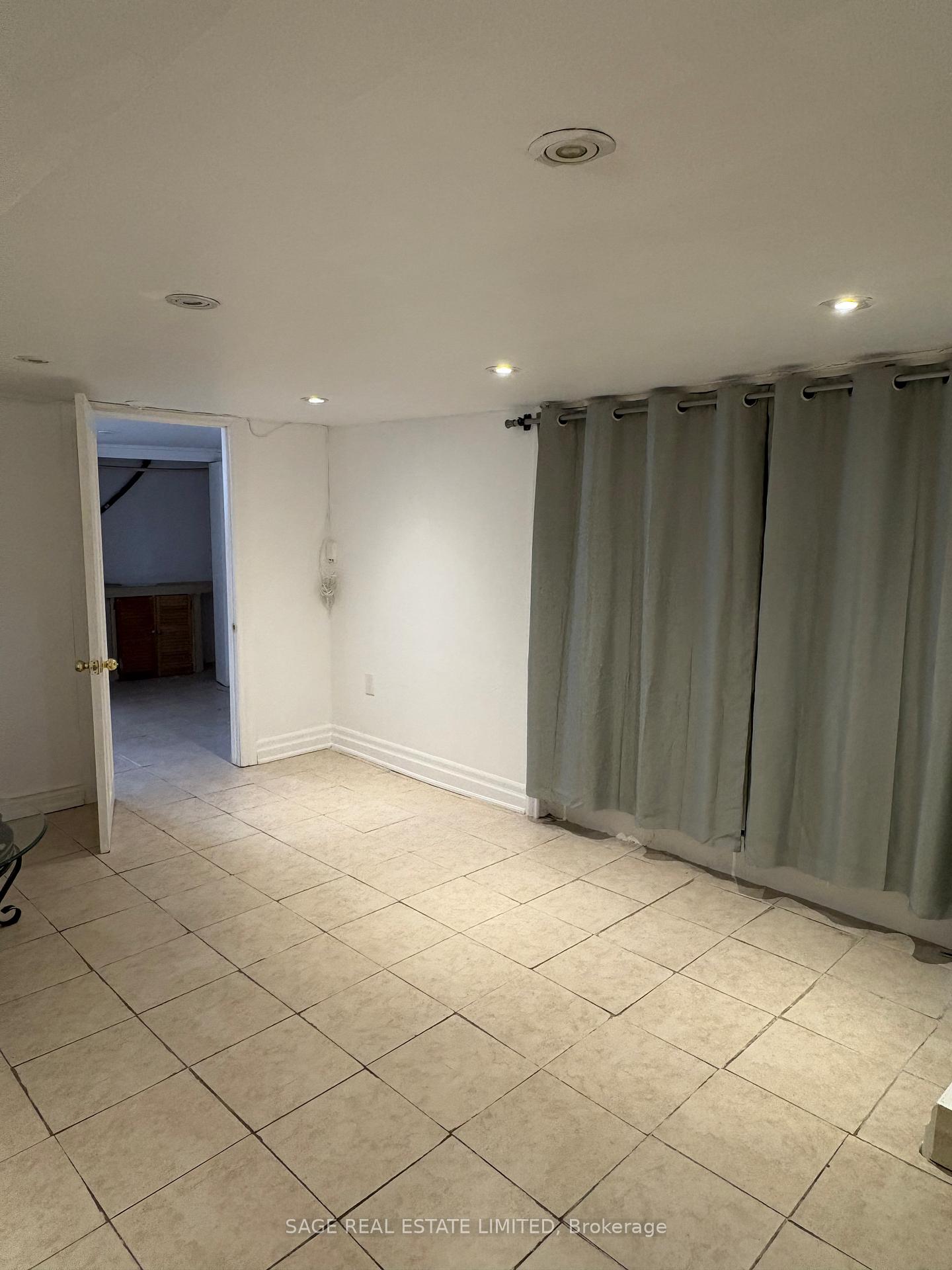 Photo 8 of Unit Basement, 397 Vaughan Road, Toronto, Humewood-Cedarvale — HOMEH