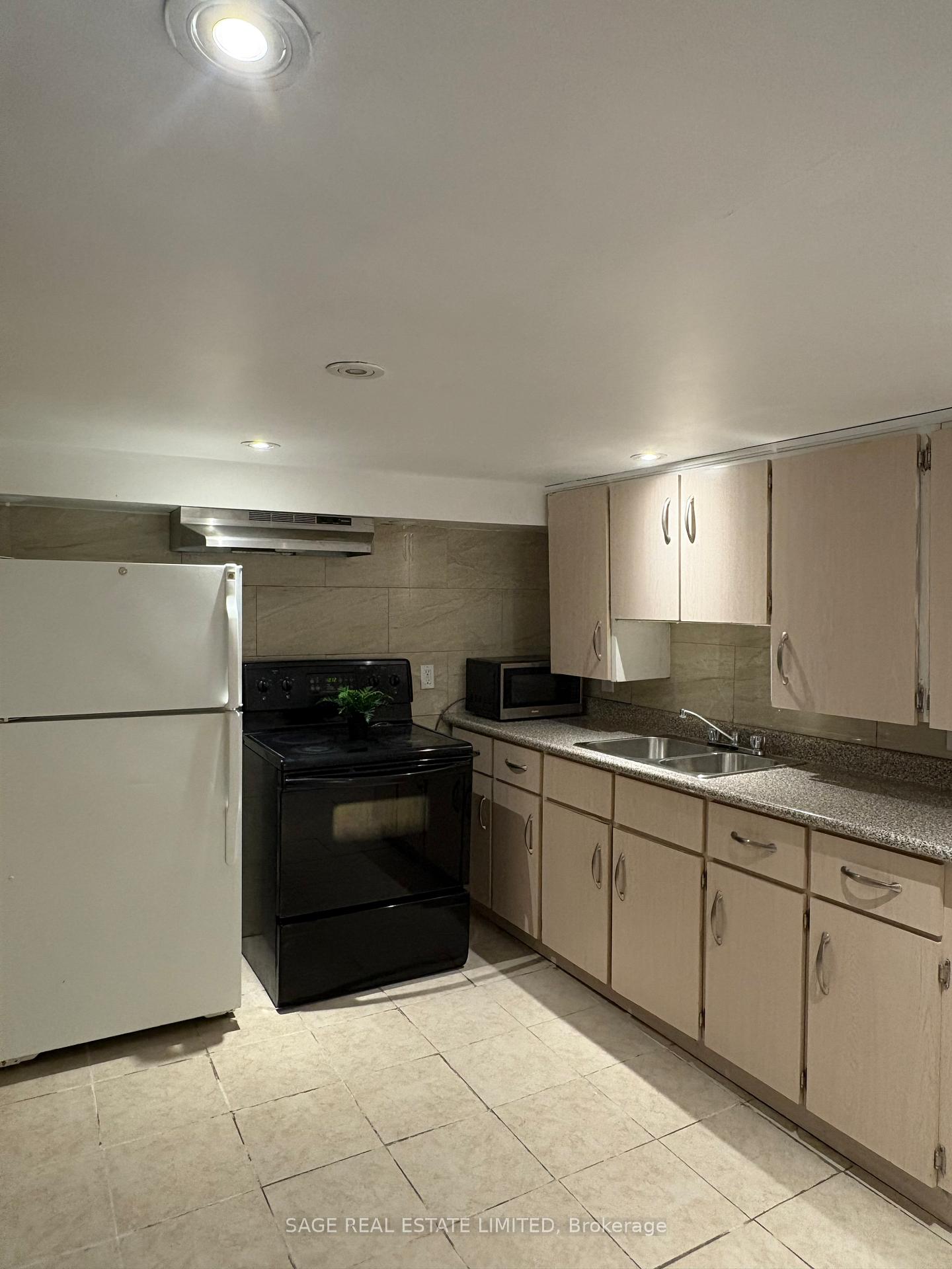 Photo 7 of Unit Basement, 397 Vaughan Road, Toronto, Humewood-Cedarvale — HOMEH