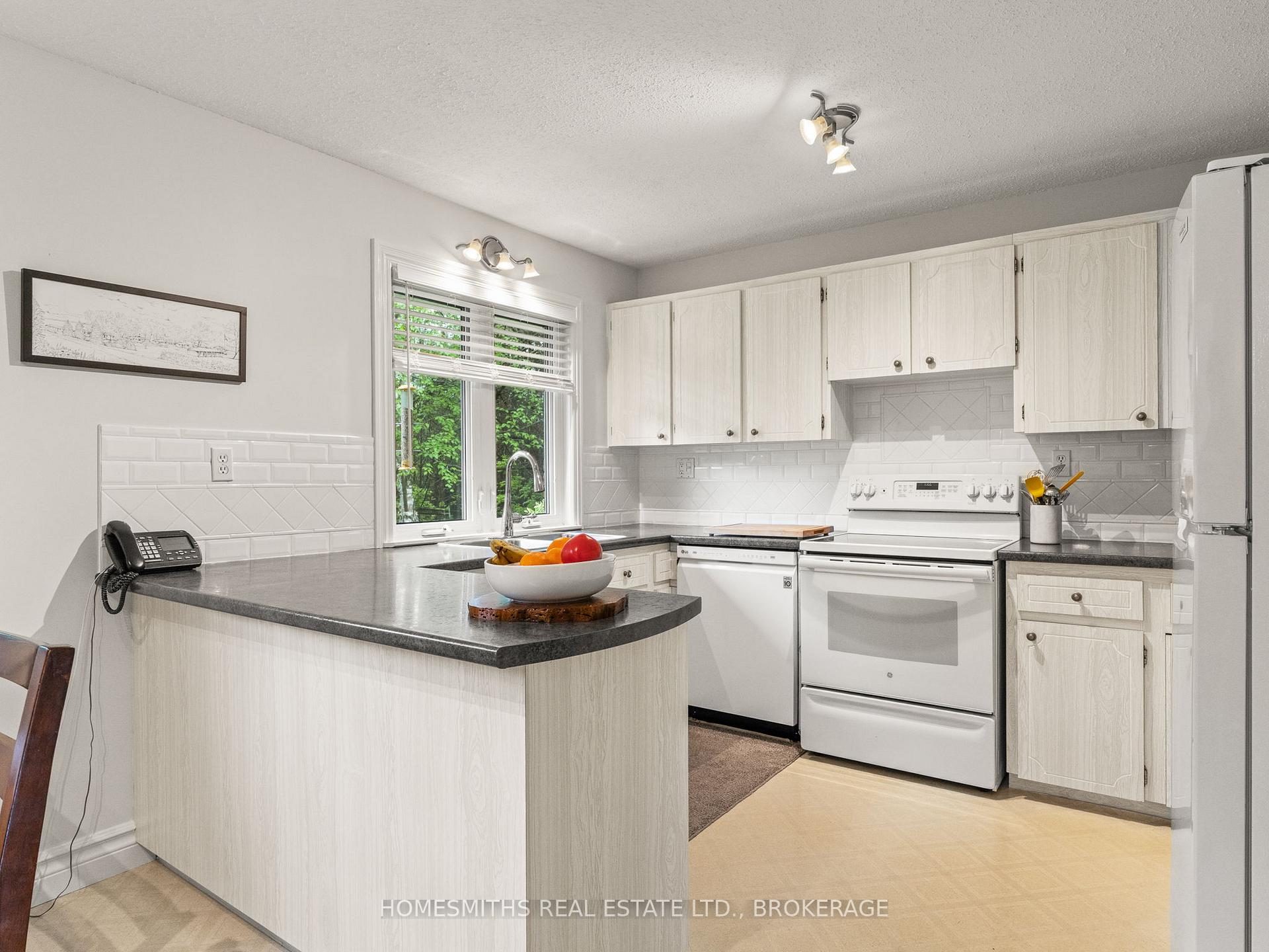 Photo 7 of 9091 Rose Road, Hamilton Township, Rural Hamilton — HOMEH