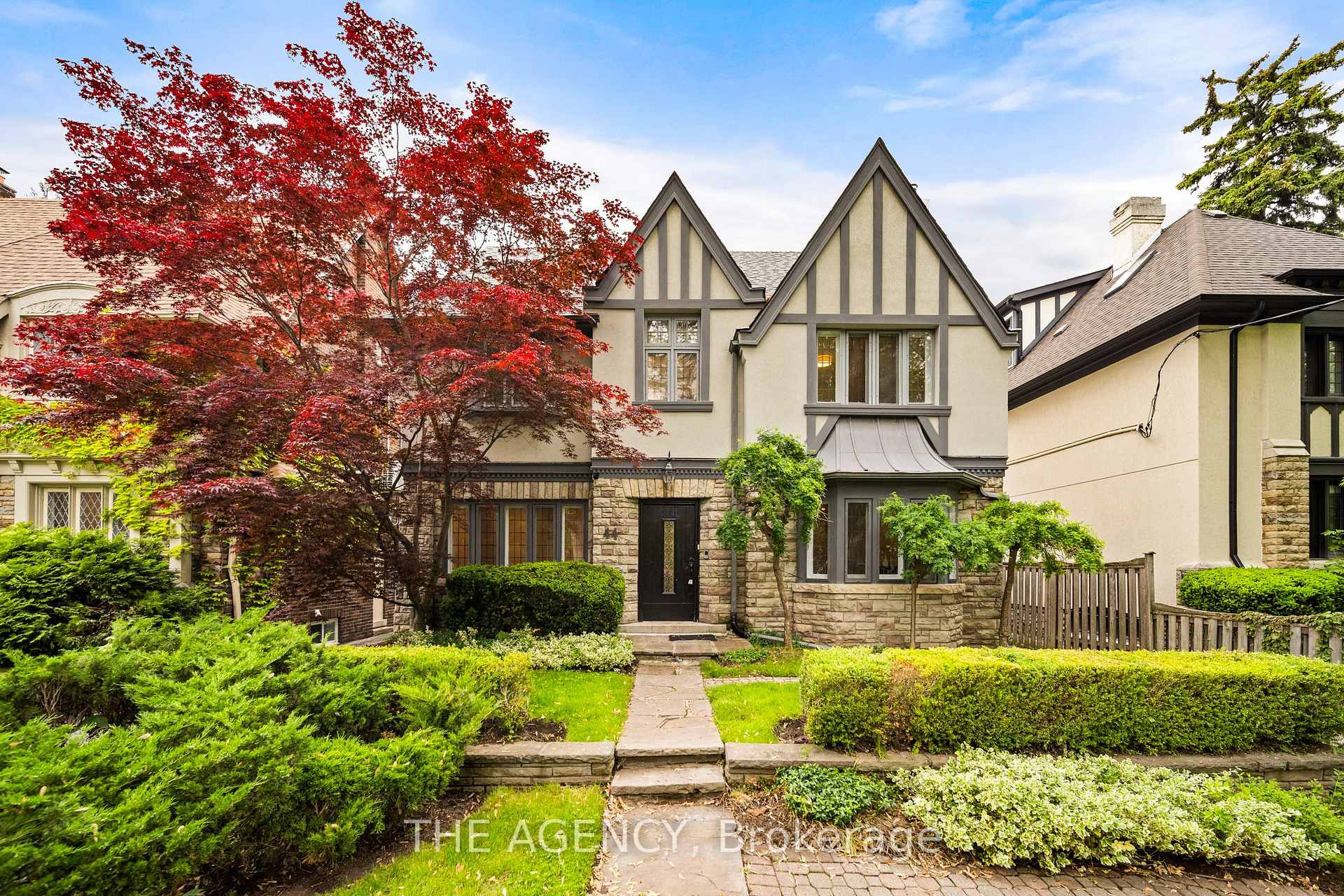 Photo 19 of 44 Elderwood Drive, Toronto, Forest Hill South — HOMEH