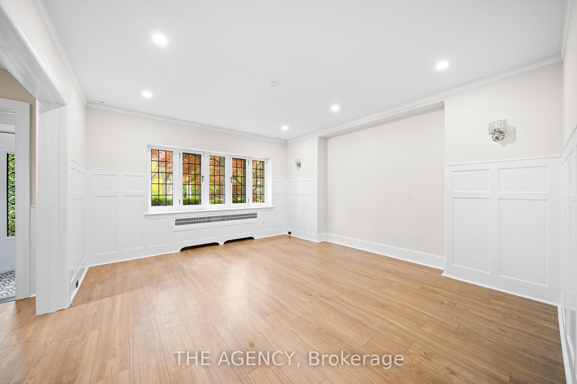 Photo 2 of 44 Elderwood Drive, Toronto, Forest Hill South — HOMEH