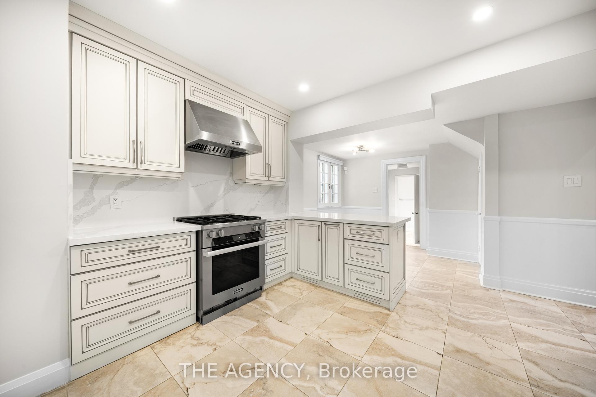 Photo 9 of 44 Elderwood Drive, Toronto, Forest Hill South — HOMEH