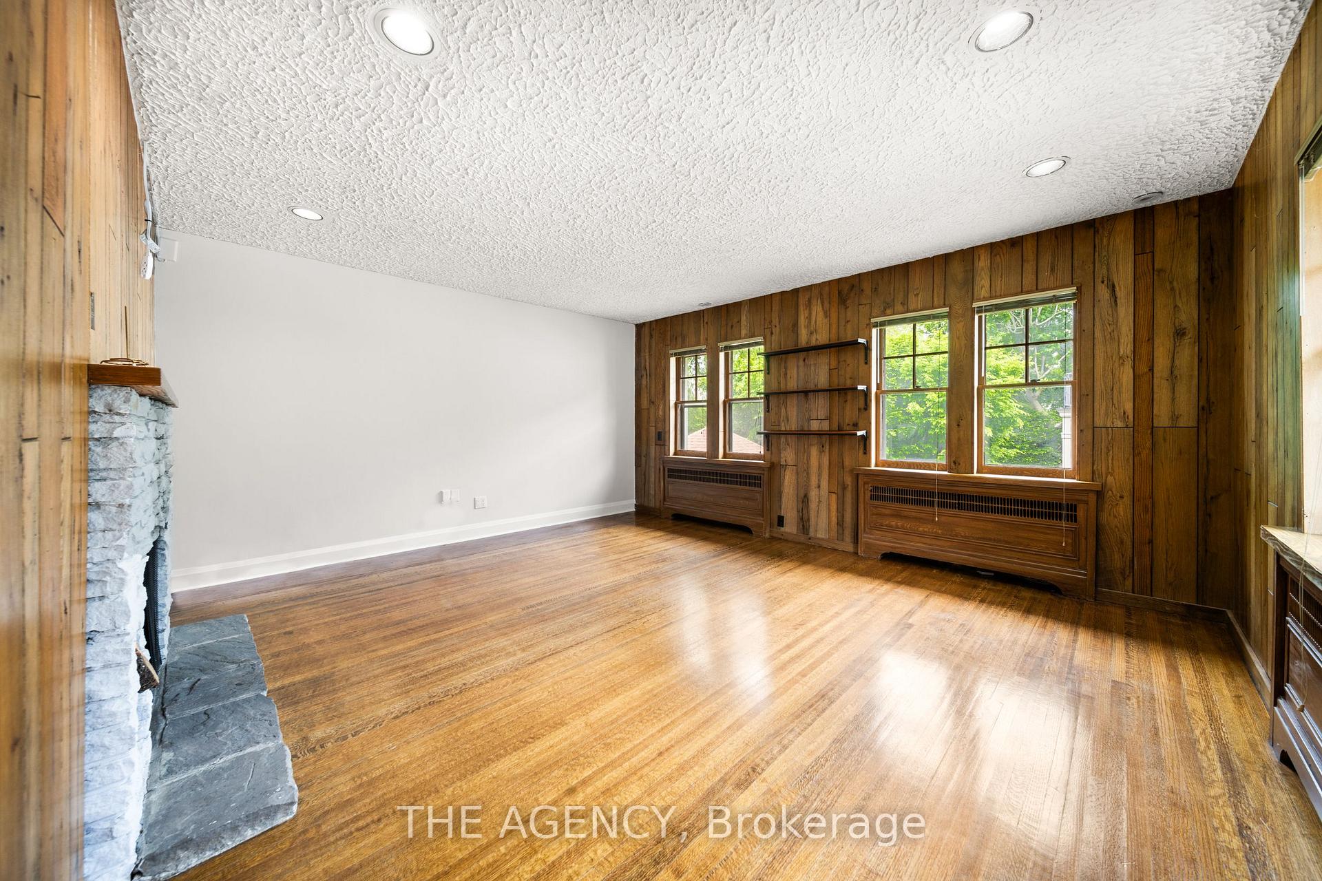 Photo 10 of 44 Elderwood Drive, Toronto, Forest Hill South — HOMEH