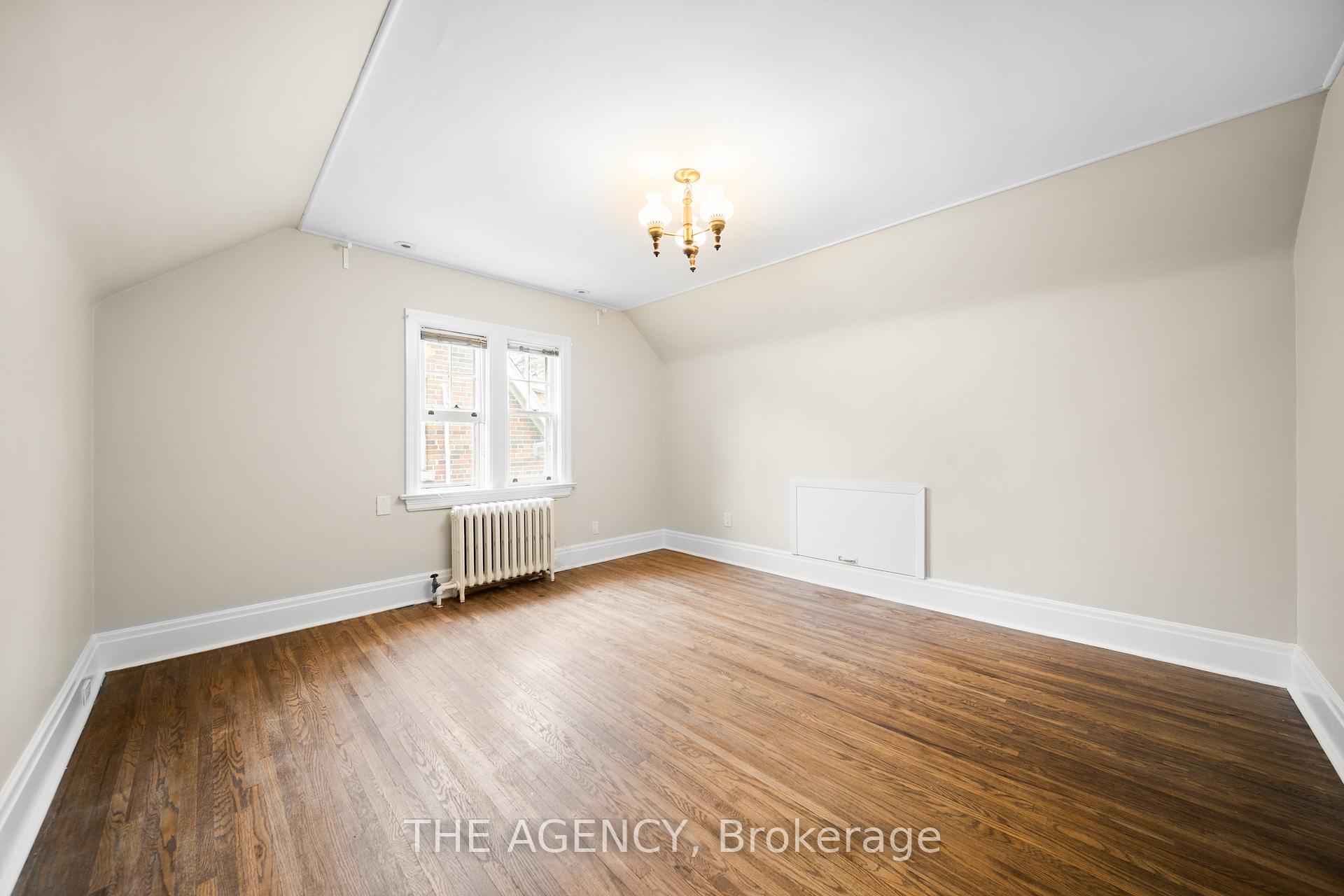 Photo 13 of 44 Elderwood Drive, Toronto, Forest Hill South — HOMEH