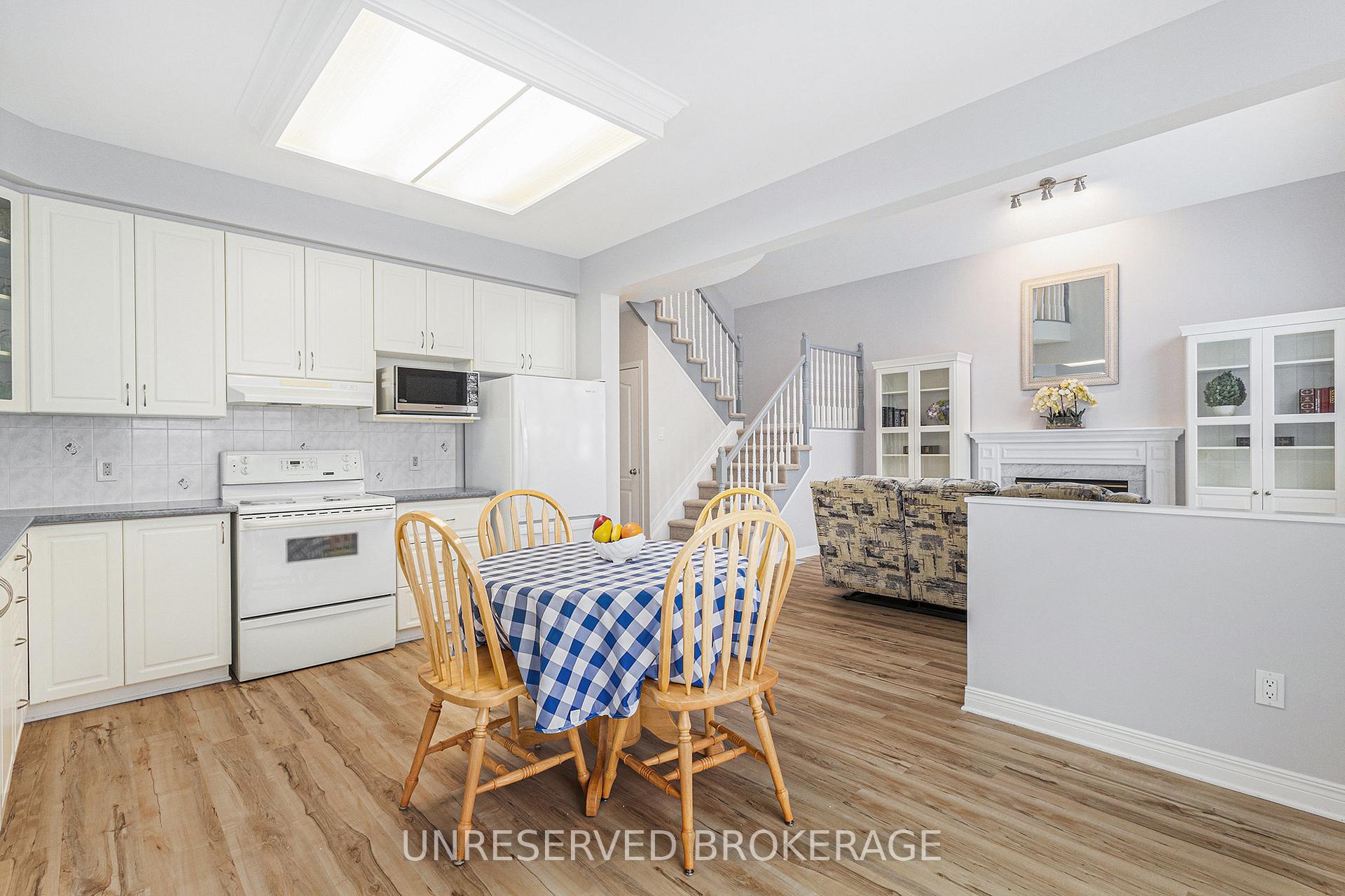 Photo 9 of 1146 Rocky Harbour Crescent, Ottawa, Riverside South/Gloucester Glen — HOMEH