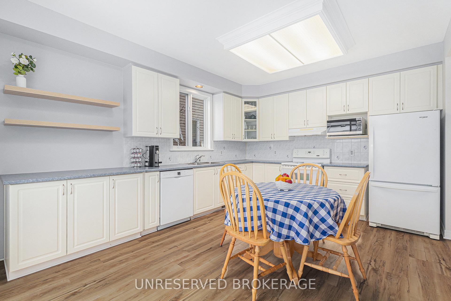 Photo 11 of 1146 Rocky Harbour Crescent, Ottawa, Riverside South/Gloucester Glen — HOMEH