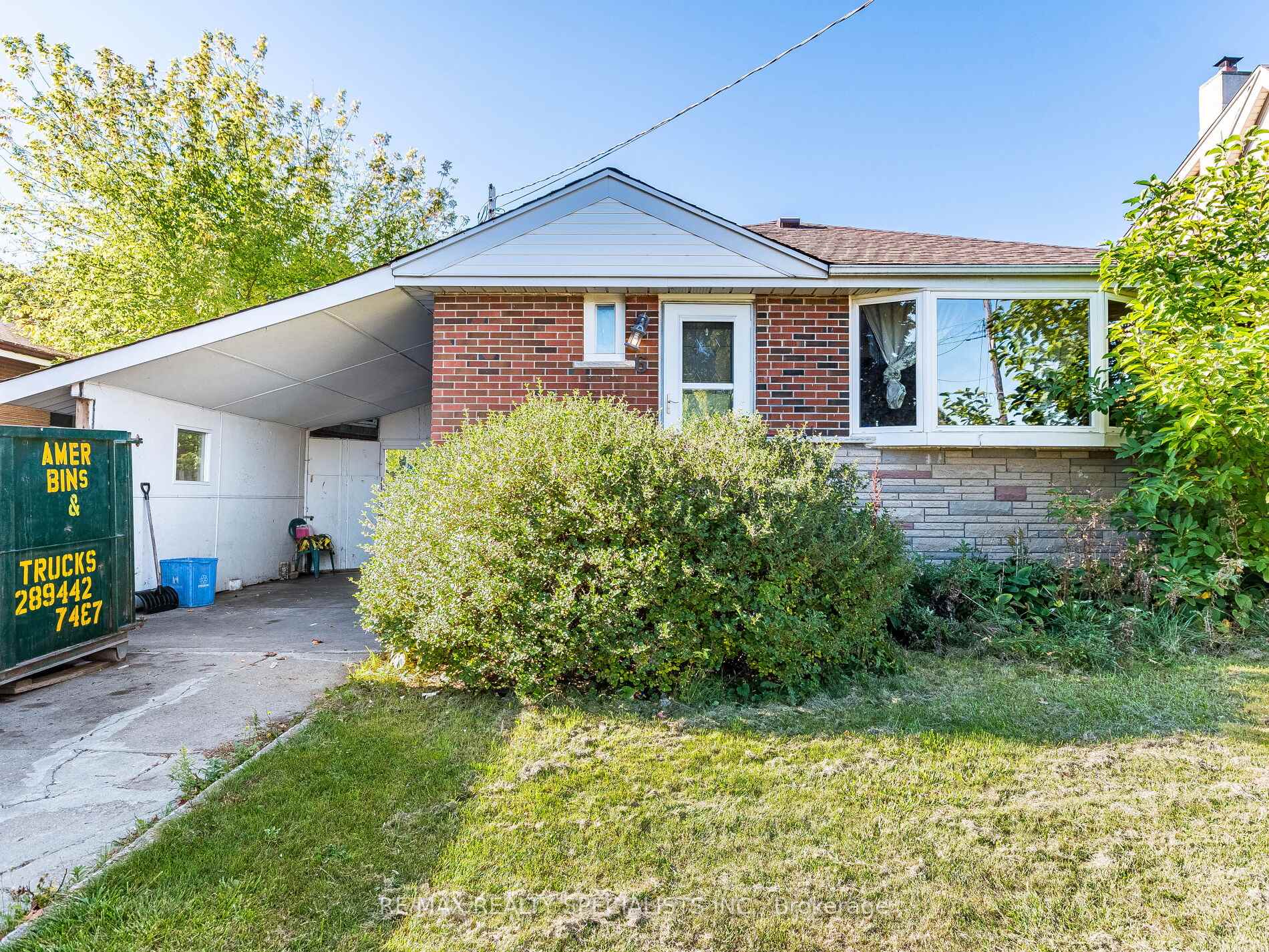 Photo 1 of 6 Endfield Avenue, Hamilton, Huntington — HOMEH