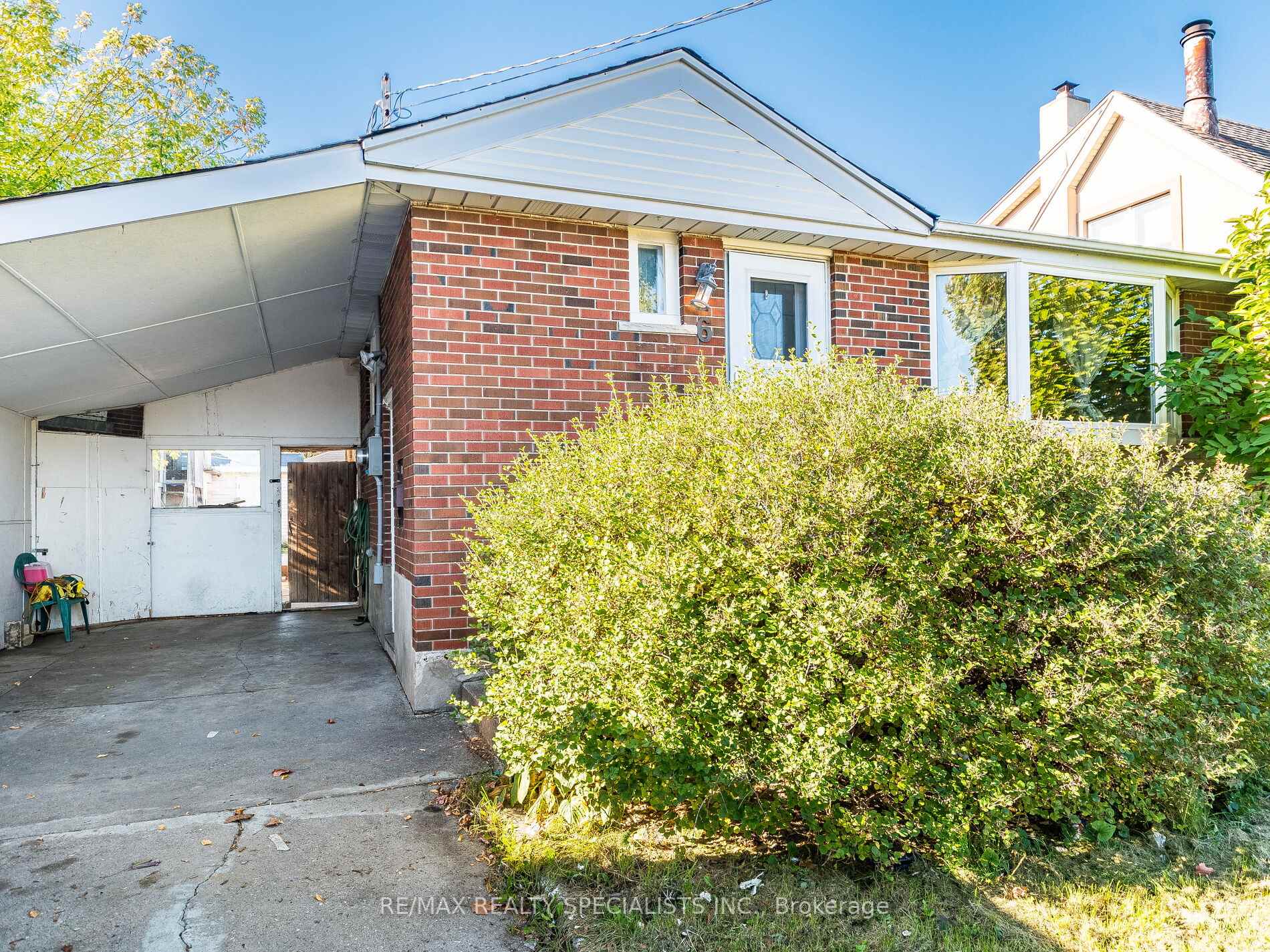 Photo 3 of 6 Endfield Avenue, Hamilton, Huntington — HOMEH