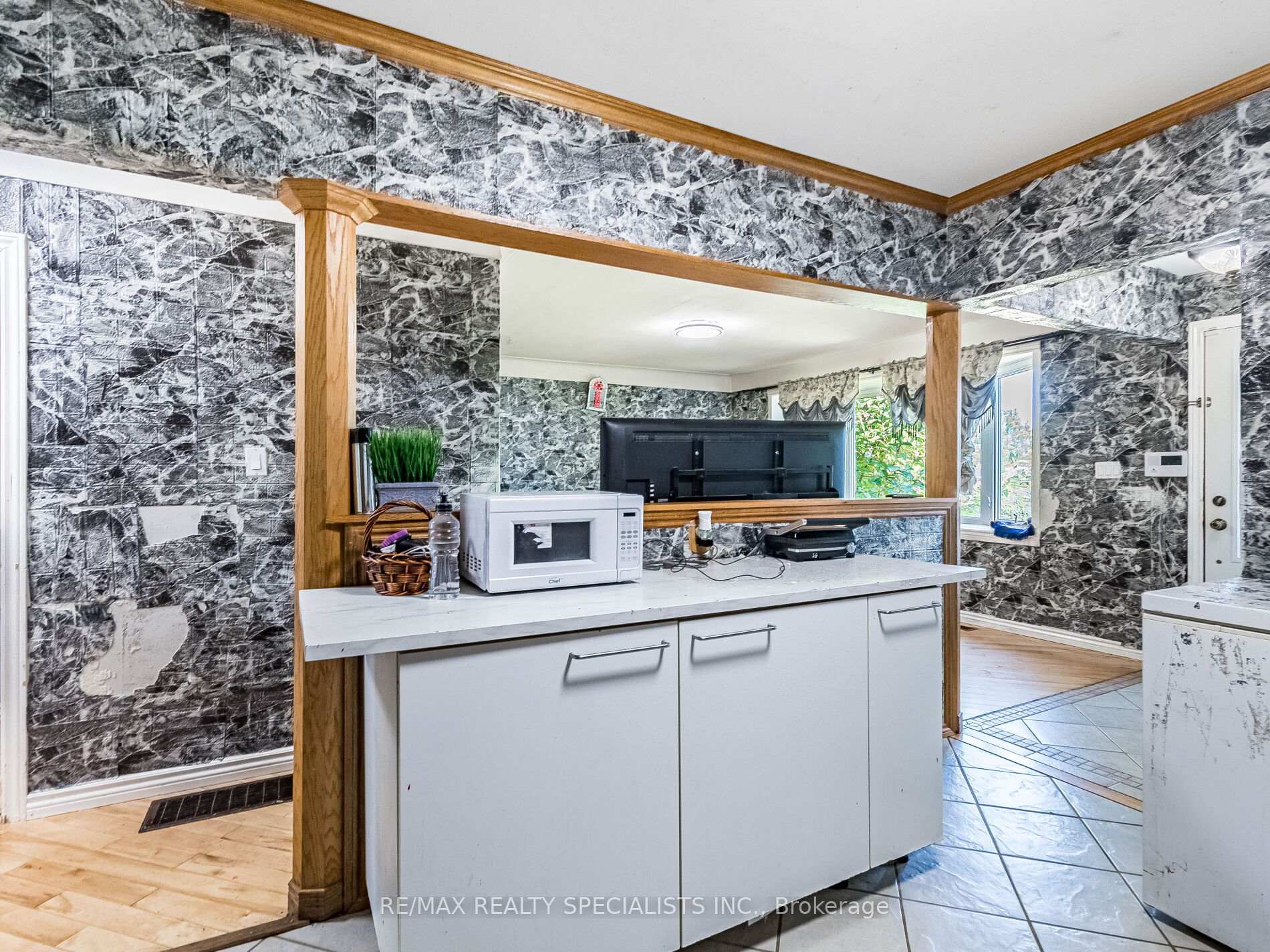 Photo 20 of 6 Endfield Avenue, Hamilton, Huntington — HOMEH