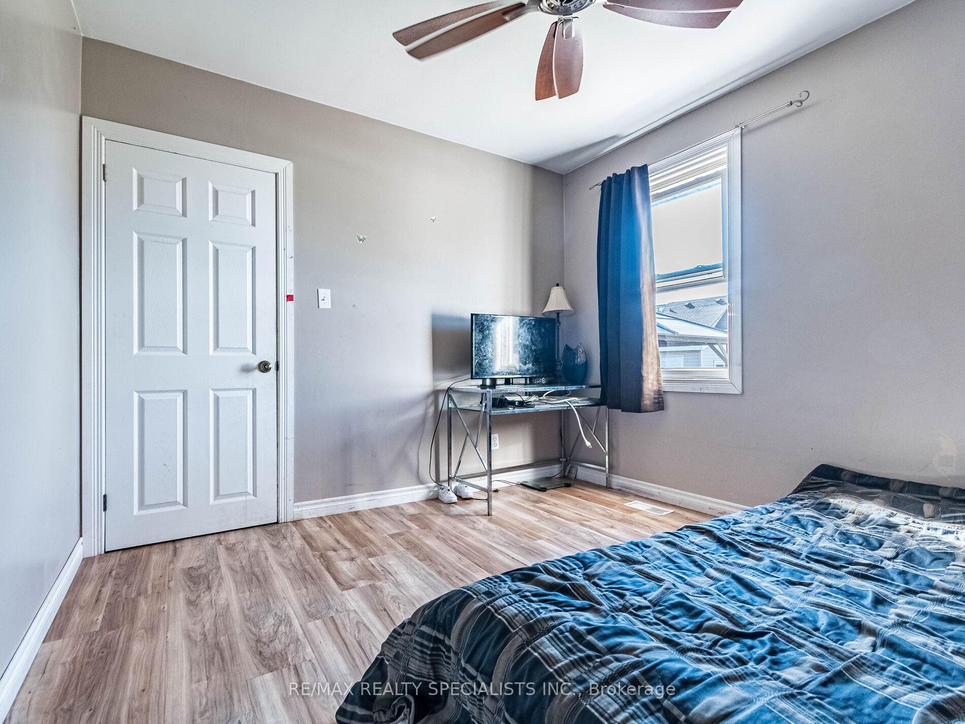 Photo 42 of 6 Endfield Avenue, Hamilton, Huntington — HOMEH
