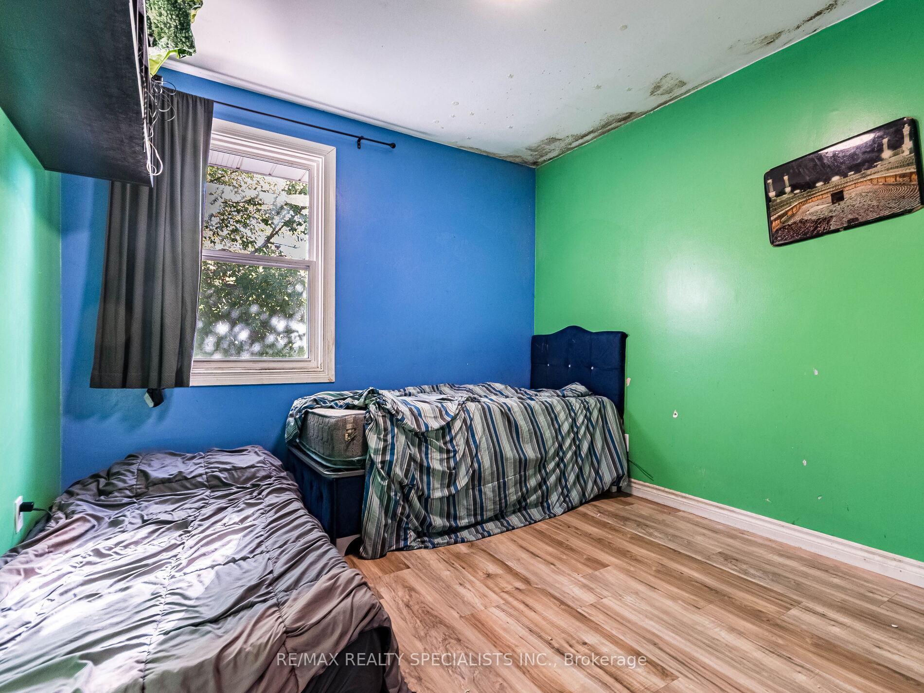 Photo 41 of 6 Endfield Avenue, Hamilton, Huntington — HOMEH