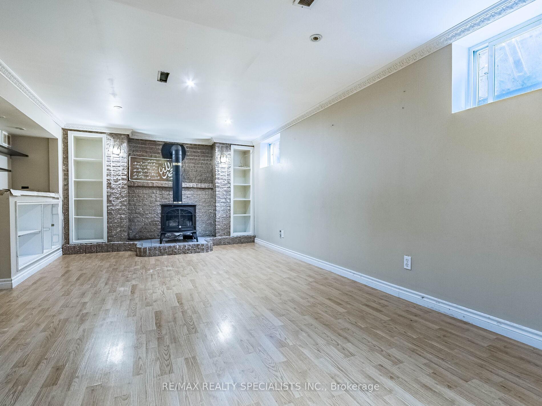 Photo 49 of 6 Endfield Avenue, Hamilton, Huntington — HOMEH