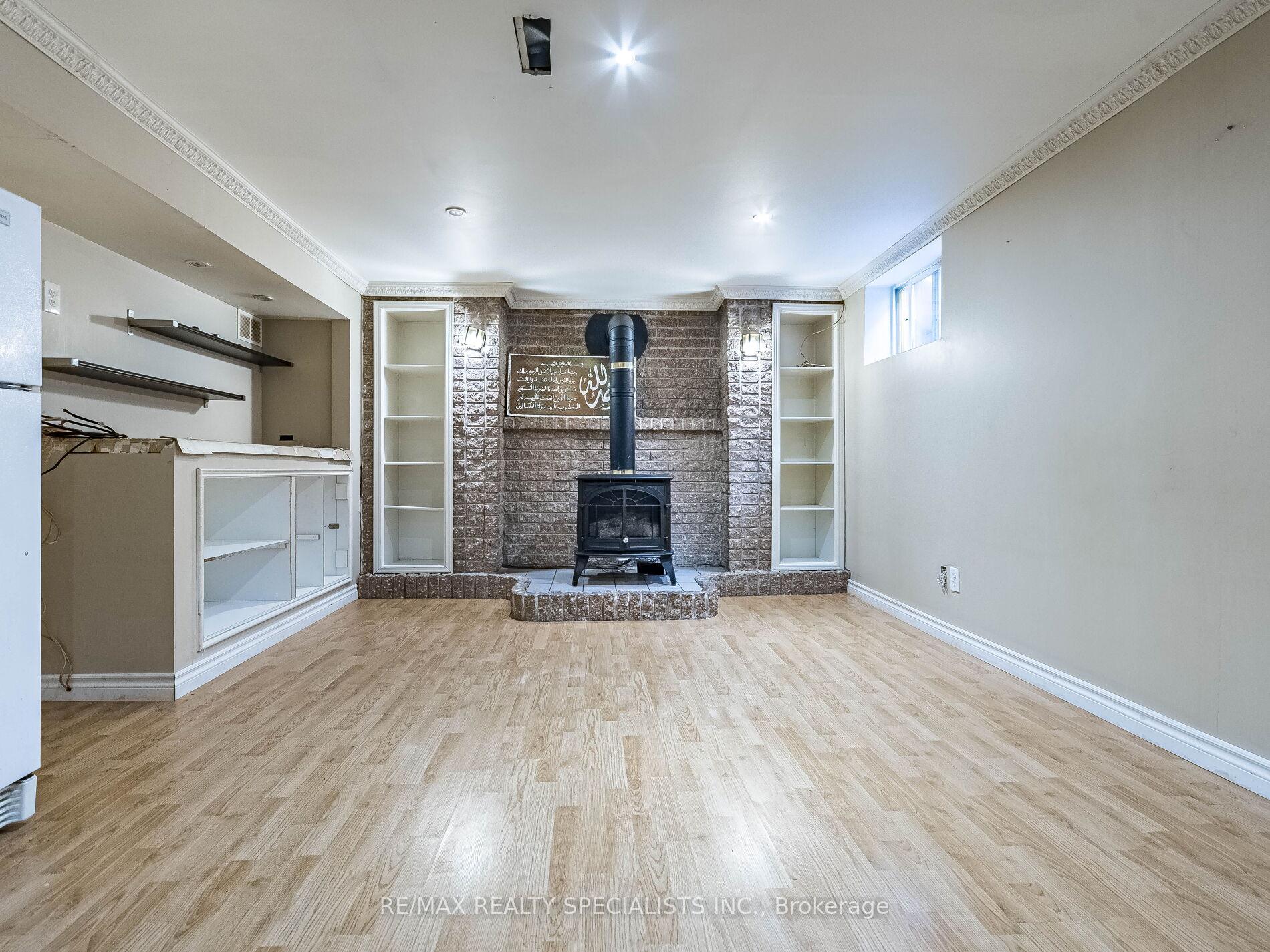 Photo 23 of 6 Endfield Avenue, Hamilton, Huntington — HOMEH